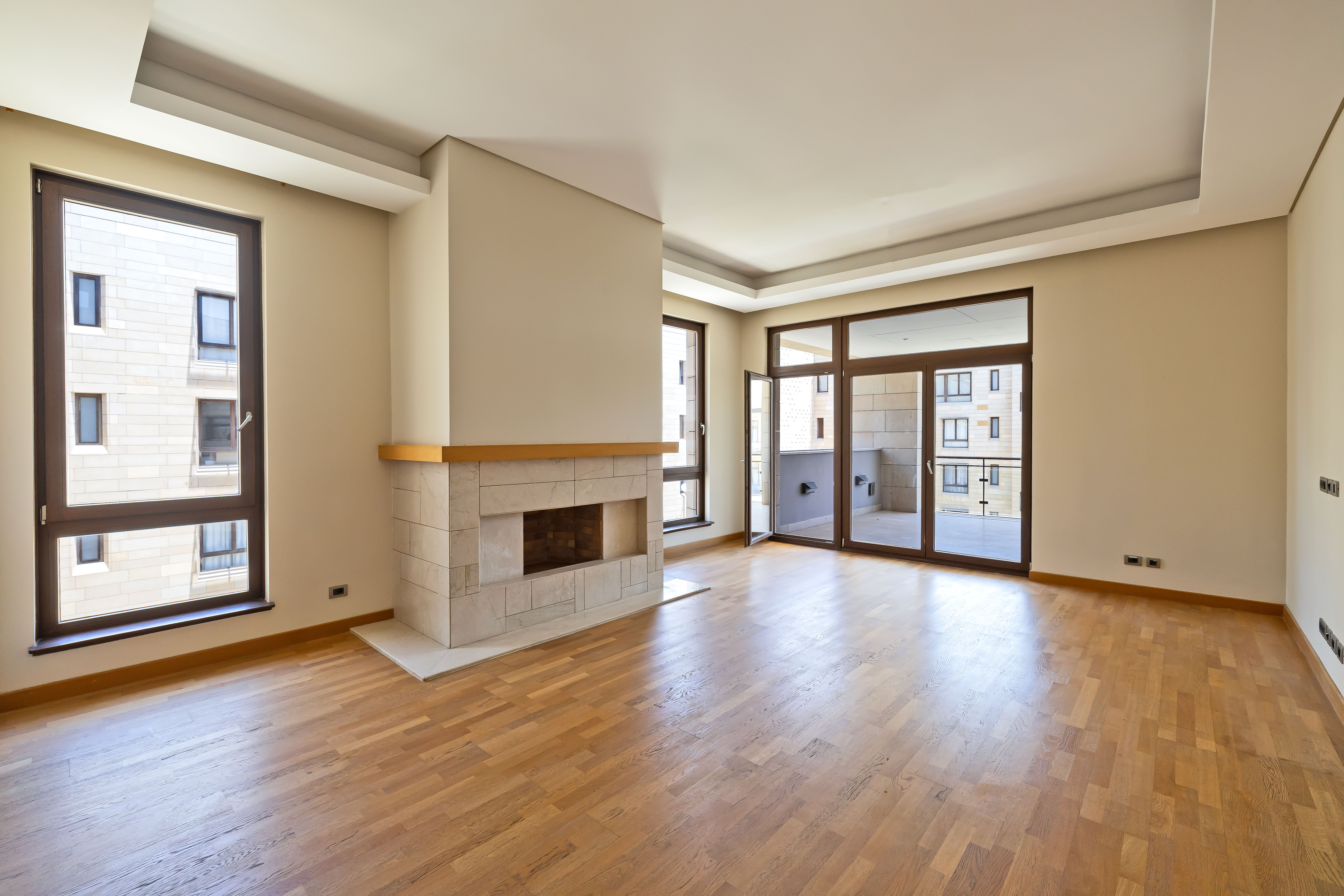 2 Bedroom Modern Apartment in Forty West