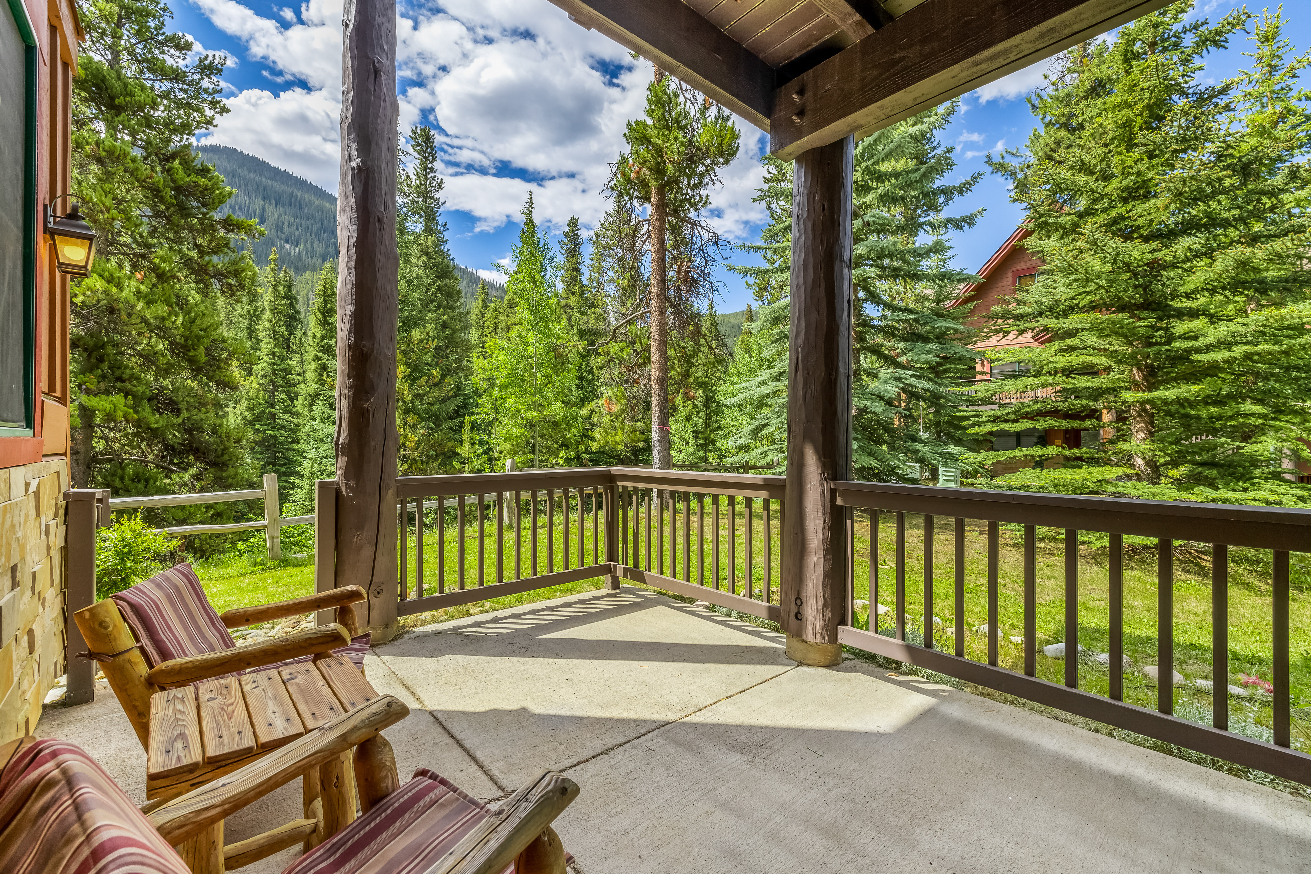 Discover the perfect mountain retreat in this 2-bedroom, 2-bathroom condo.