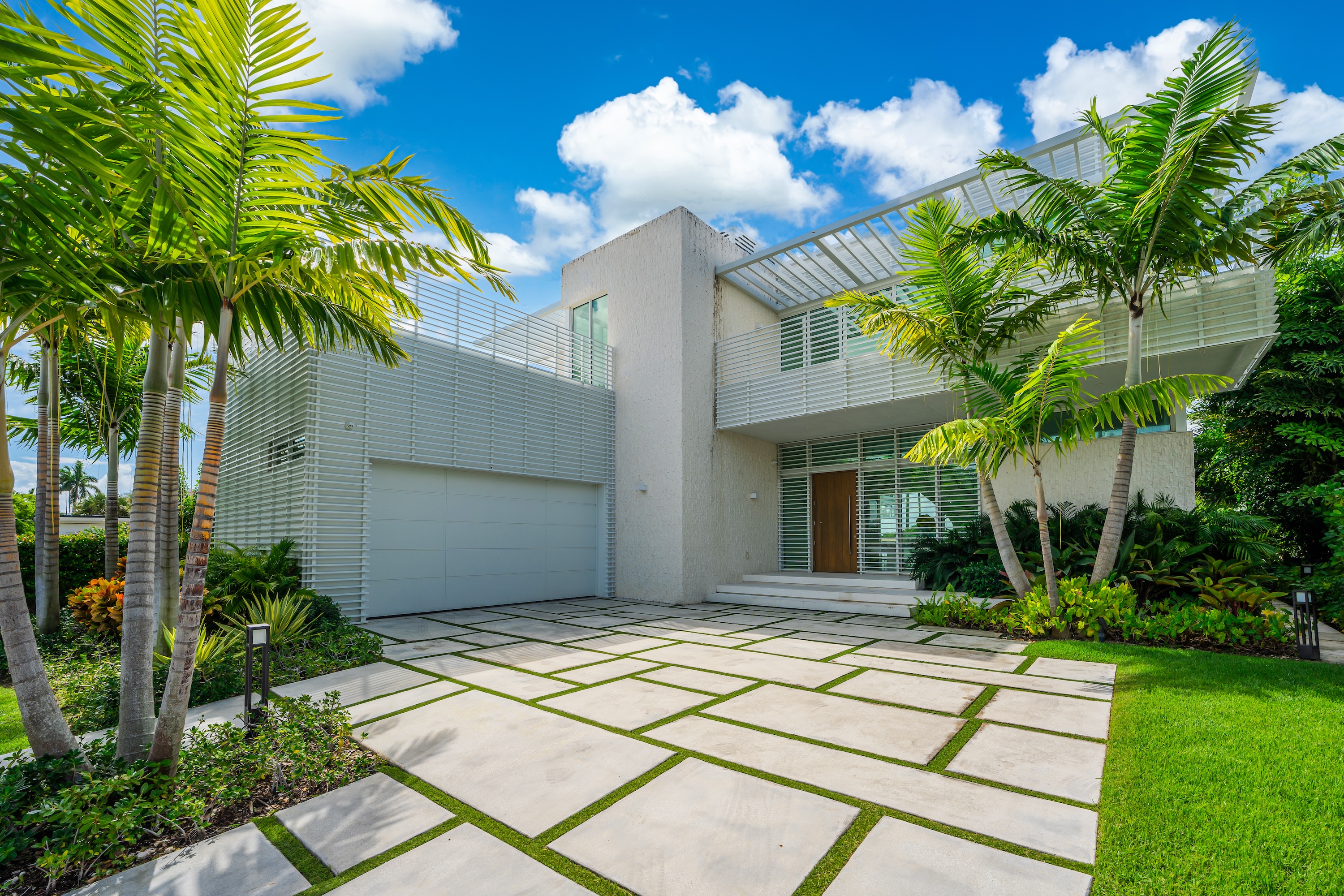 1844 Daytonia Rd, Miami Beach, FL