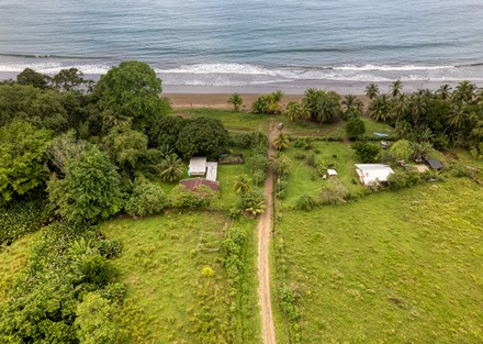 Ready to Divide Eco Beachfront Retreat Property in Drake Bay Ready to Build