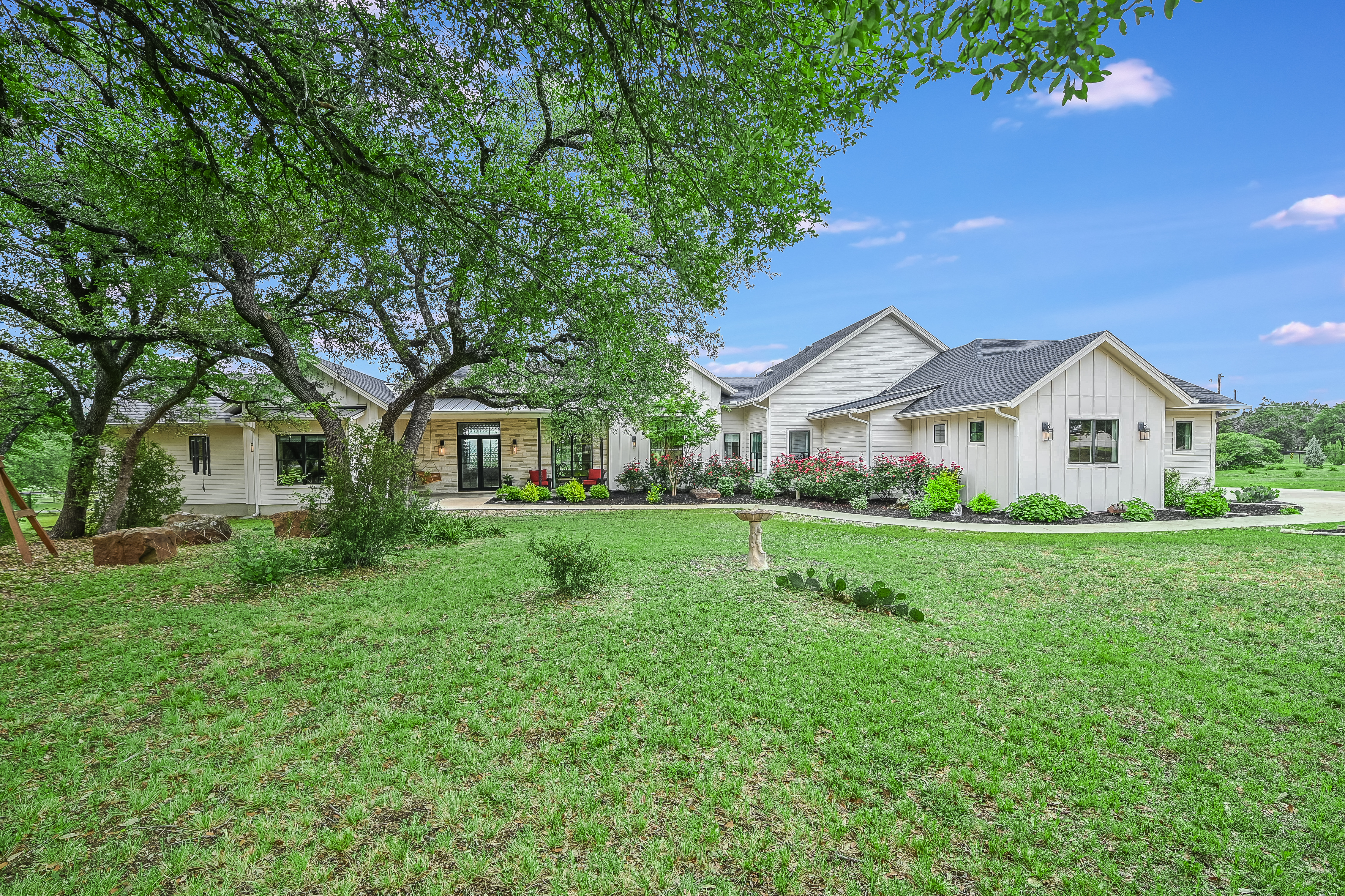 460 Hannah Drive, Dripping Springs, TX 78620