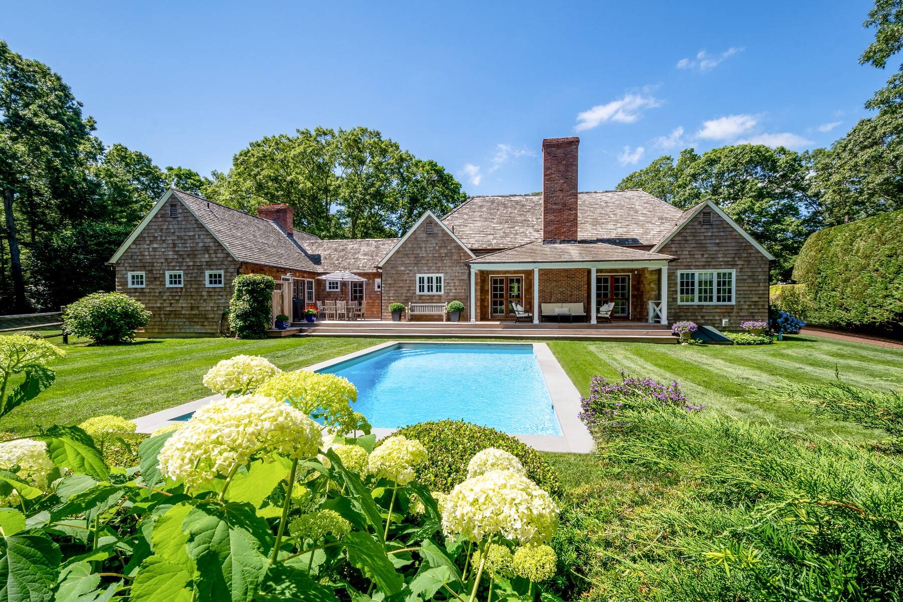 Wainscott South Stylish Traditional with Magnificent Gardens