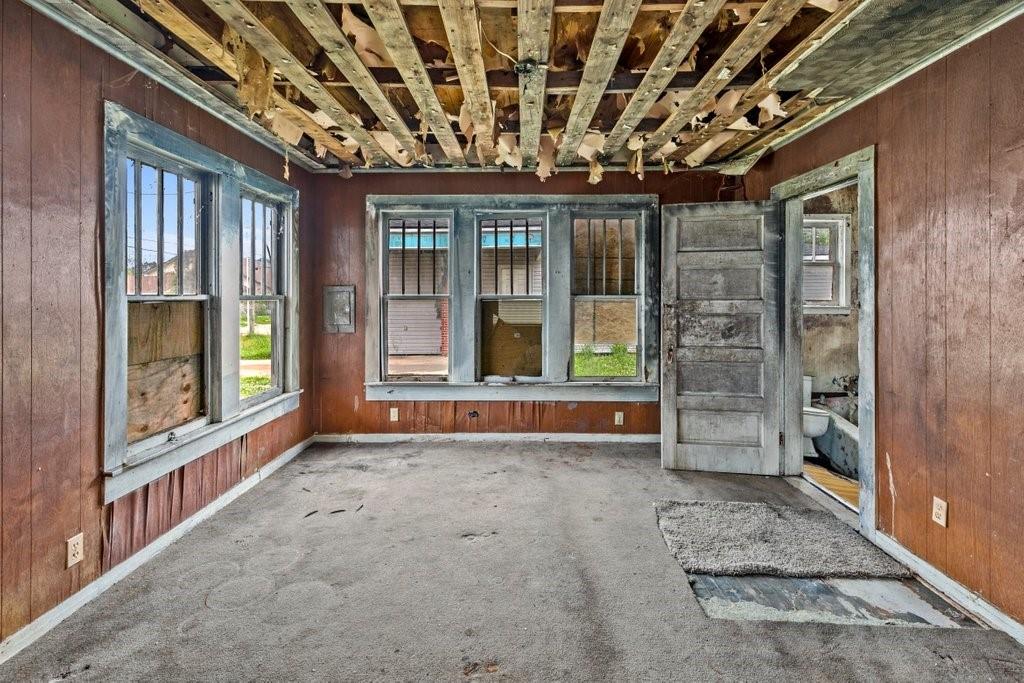 14th St, Lake Charles, LA 70601