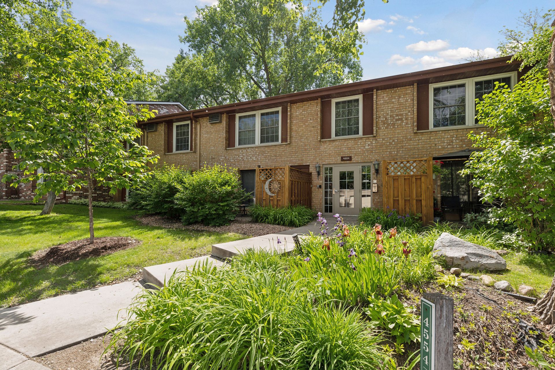 4554 Cedar Lake Road South, St. Louis Park, MN 55416