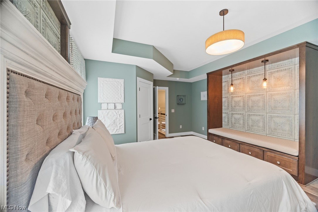 36470 Maplegrove Rd, Willoughby Hills, OH 44094