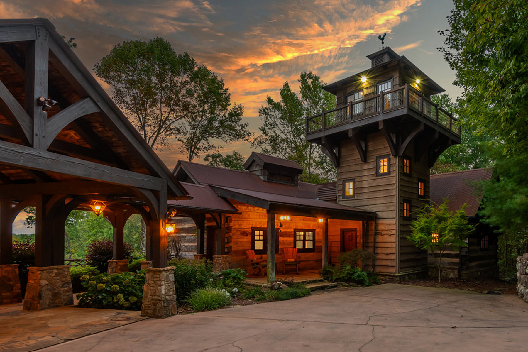 Exquisite Custom Log And Timber Frame Home