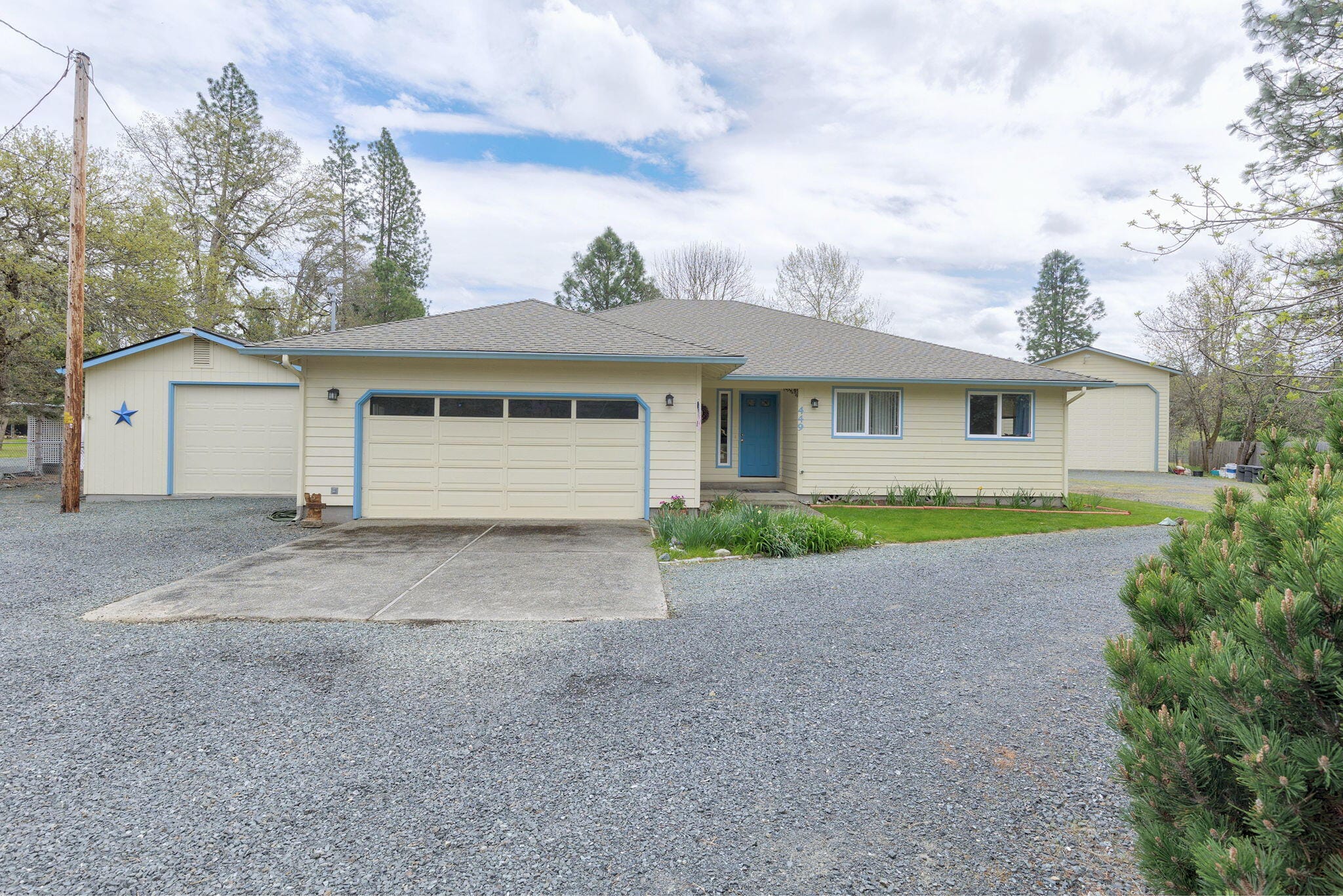 449 Connie Lane Merlin, OR 97532