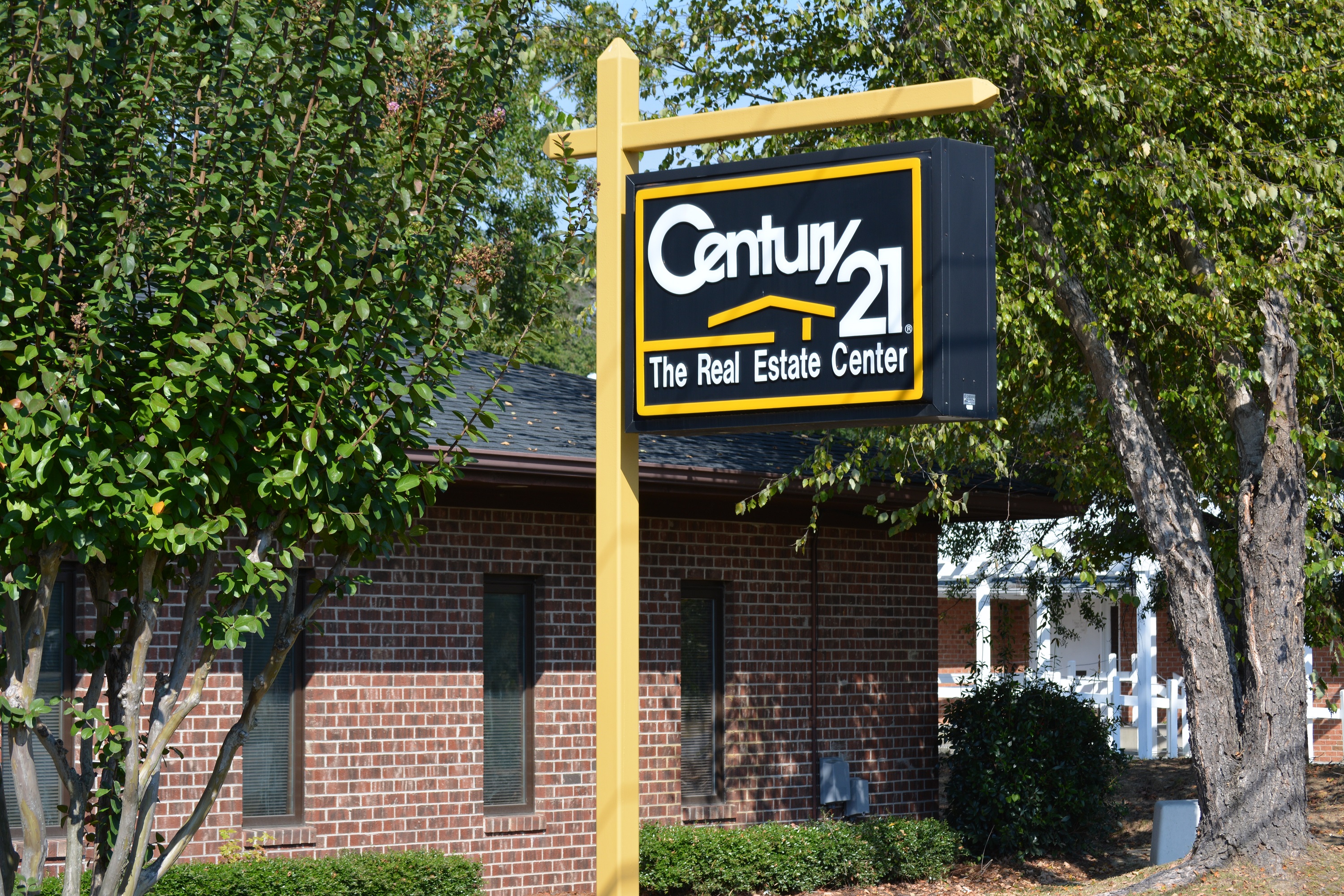 DUBLIN, North Carolina, USA Real Estate Offices Century 21 Global