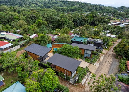 Modern Tropical Villas walking distance to Uvita Town