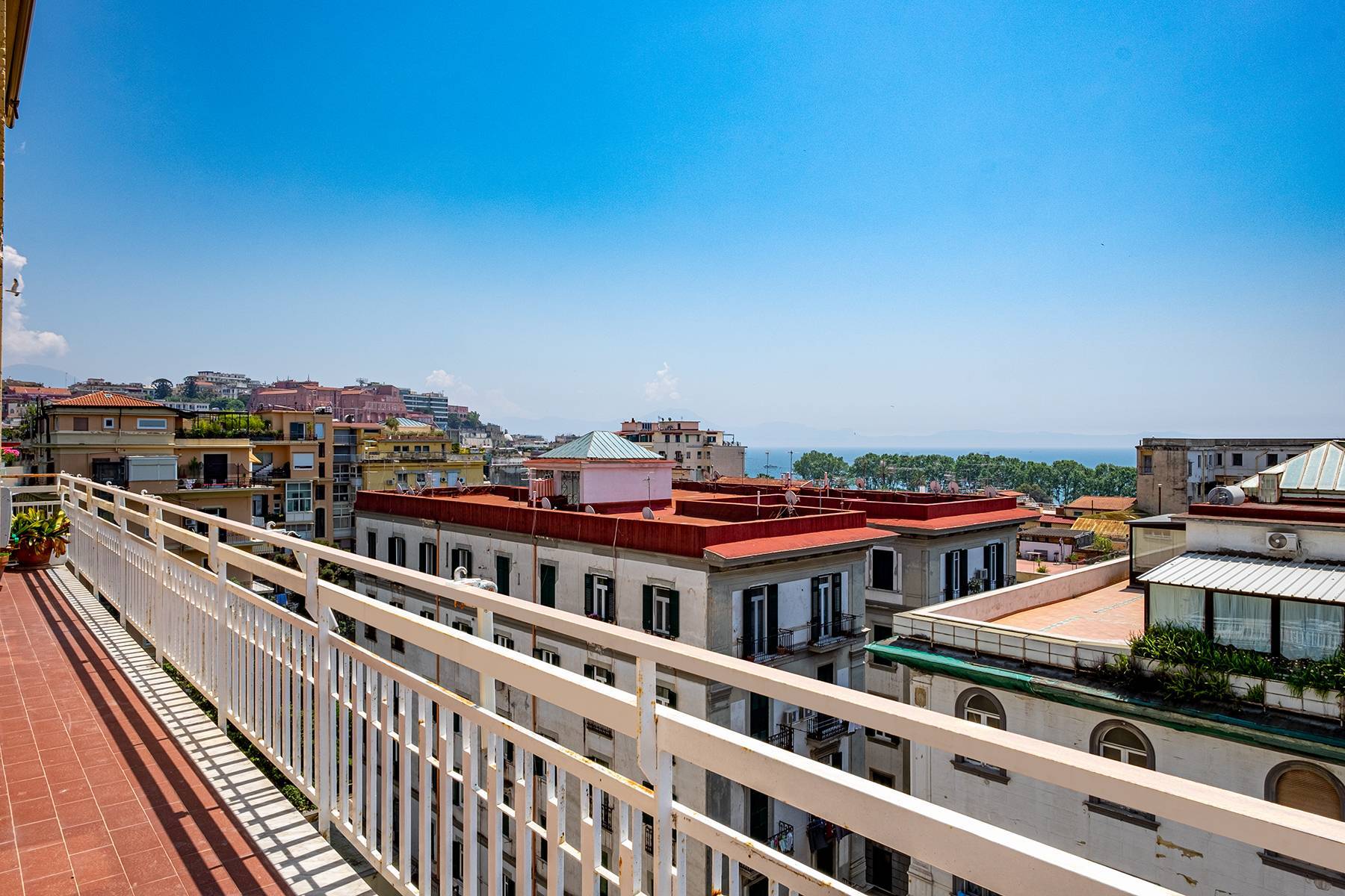 Panoramic apartment with terrace