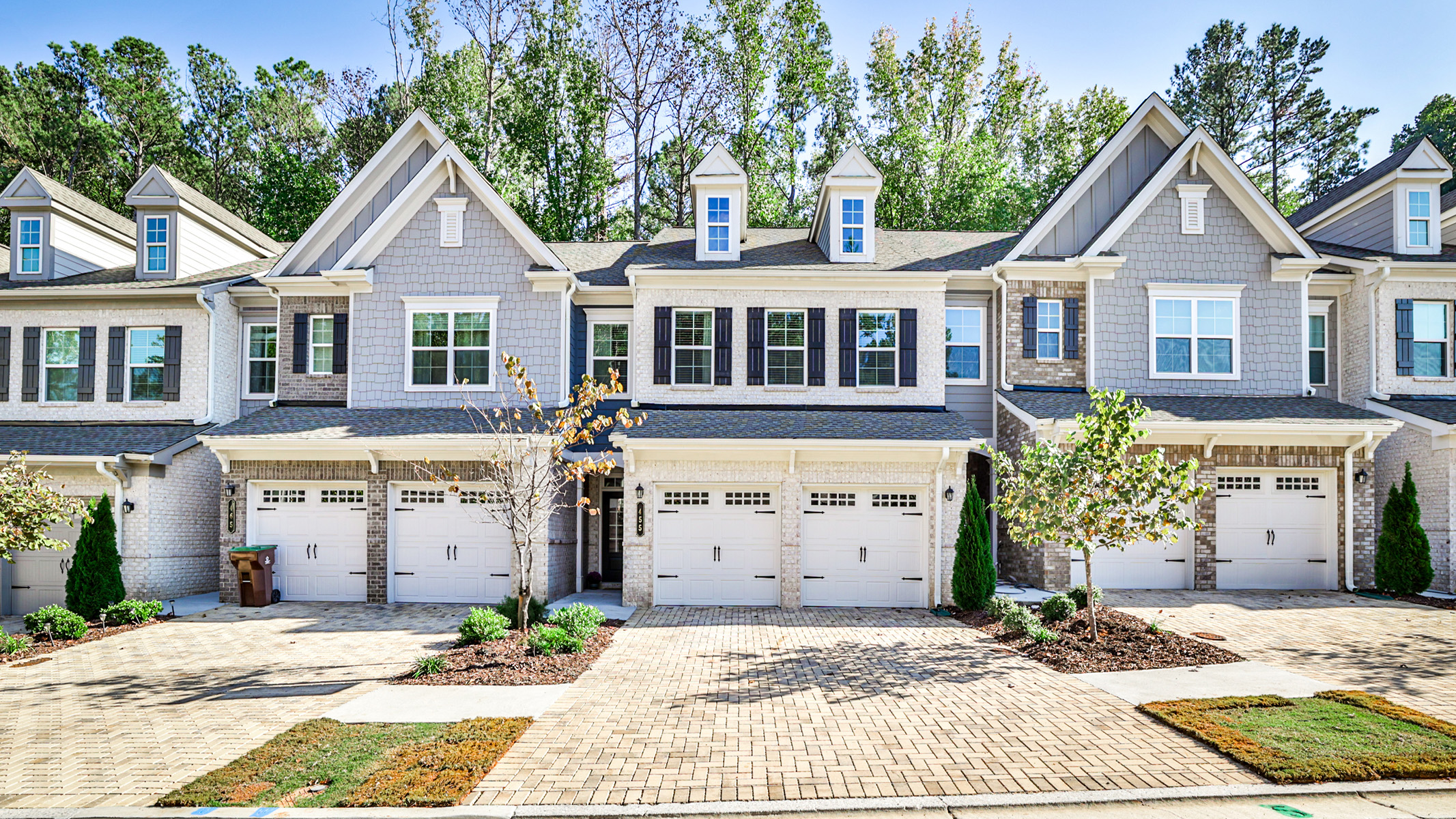 Stunning Newly Constructed Townhome in Artisan