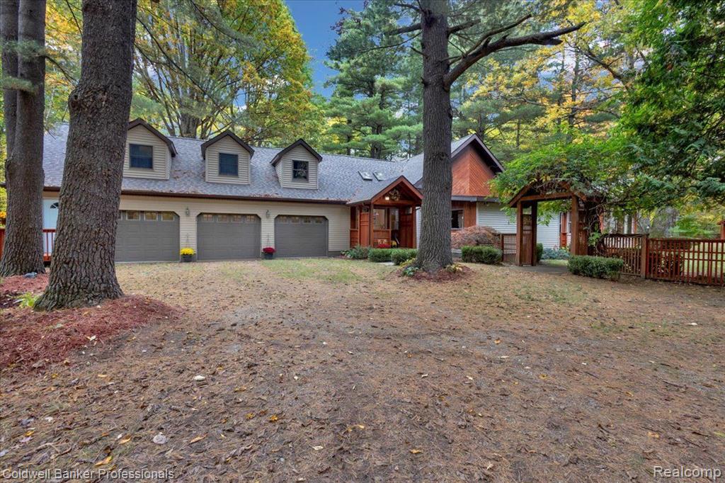 Five Lakes Rd, North Branch, MI 48461