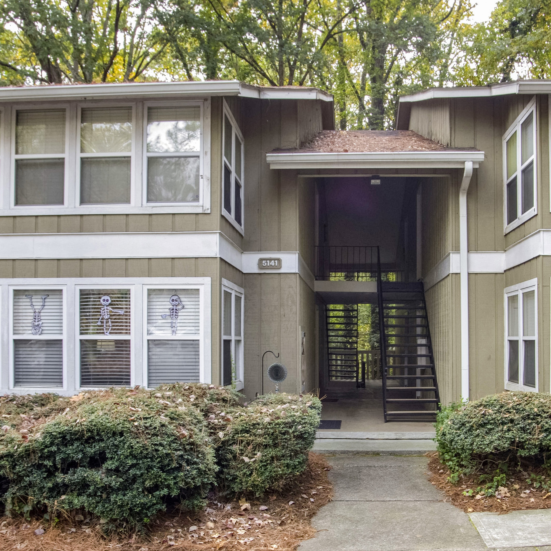 Sandy Springs Condo In Prime Location