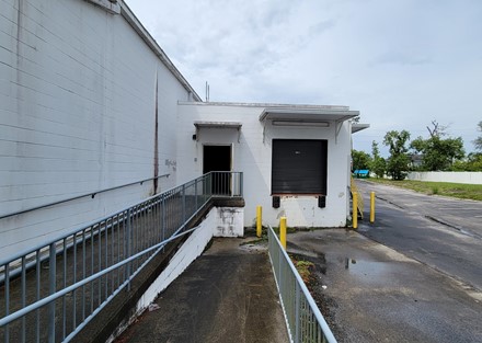 1382 Howland Lease Space Loading Dock