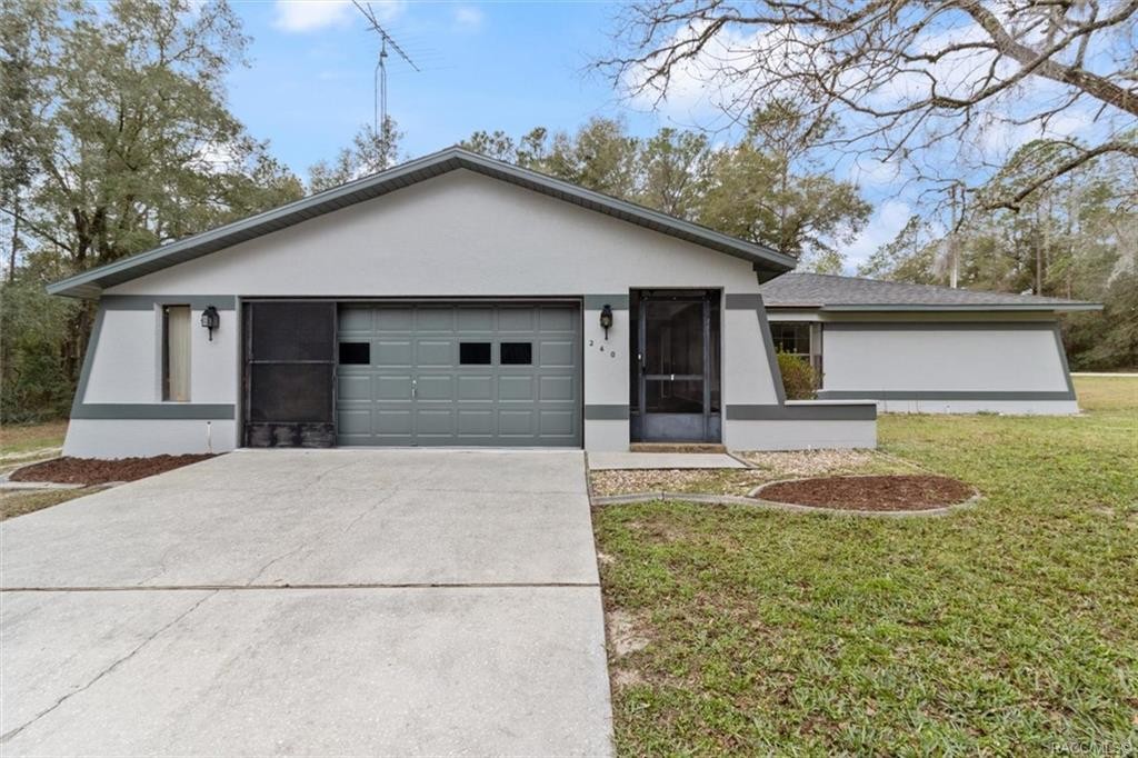Nova Pl, Citrus Springs, FL 34434