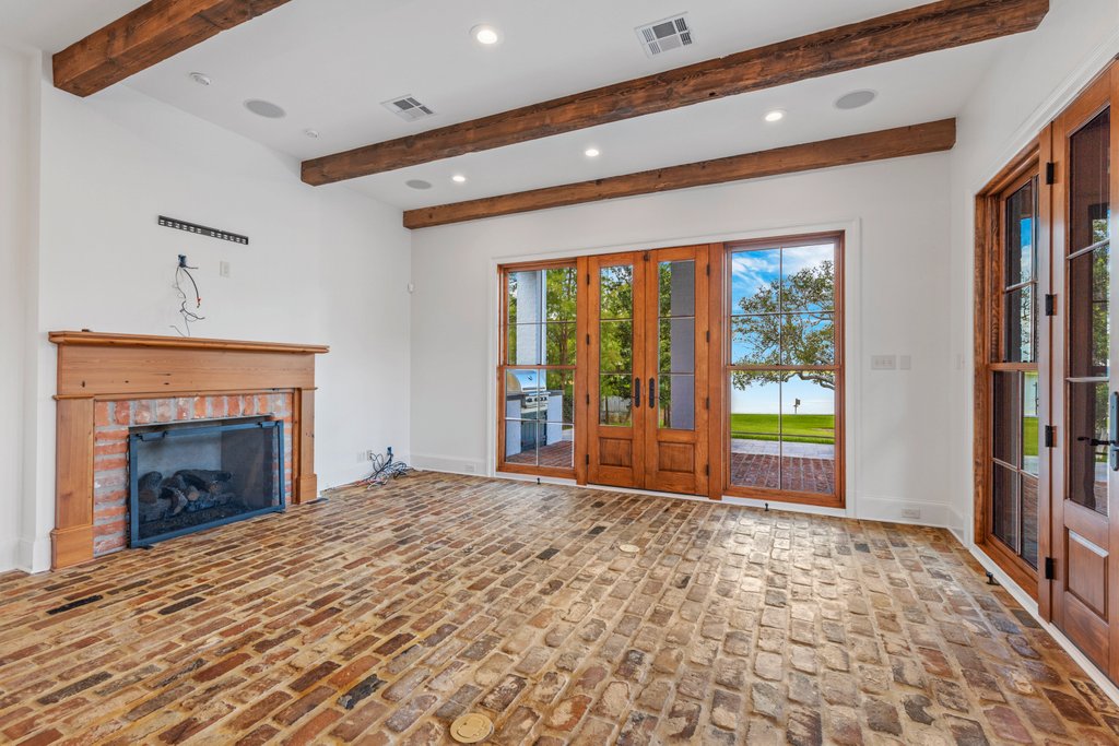 3235 Henderson Bayou Rd, Lake Charles, LA 70605