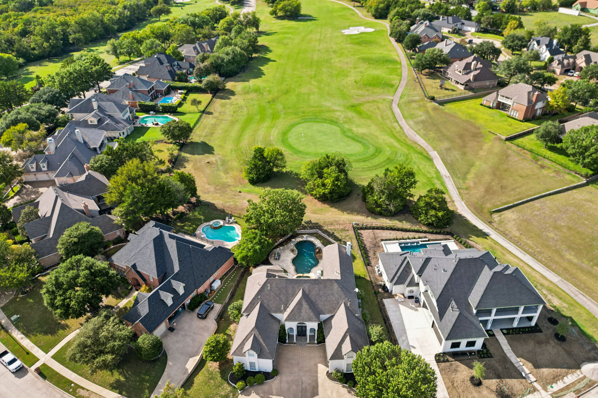 Resort-Style Living in Golf Community – Minutes from Dallas