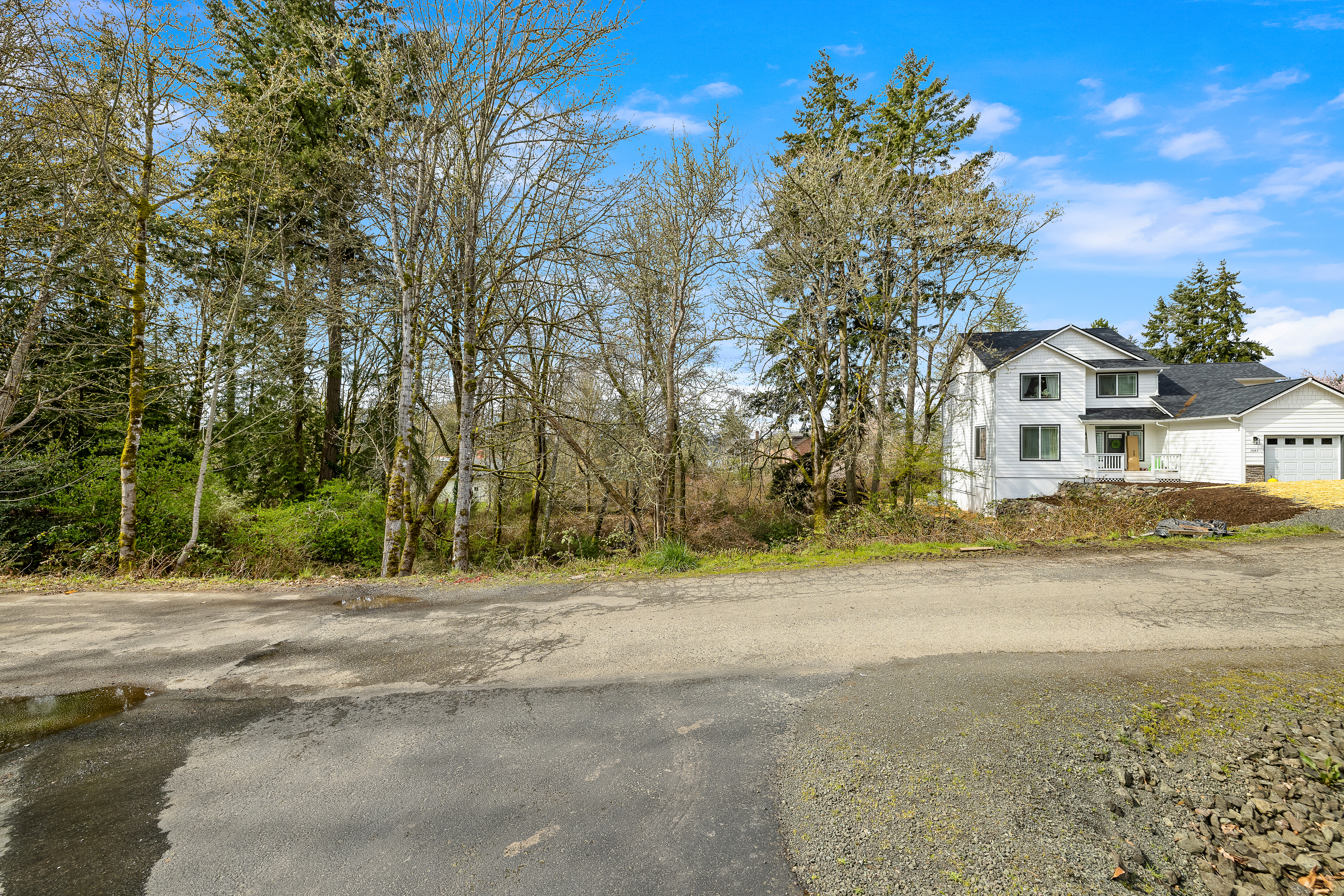 Devenny Ave, Bainbridge Island, WA 98110