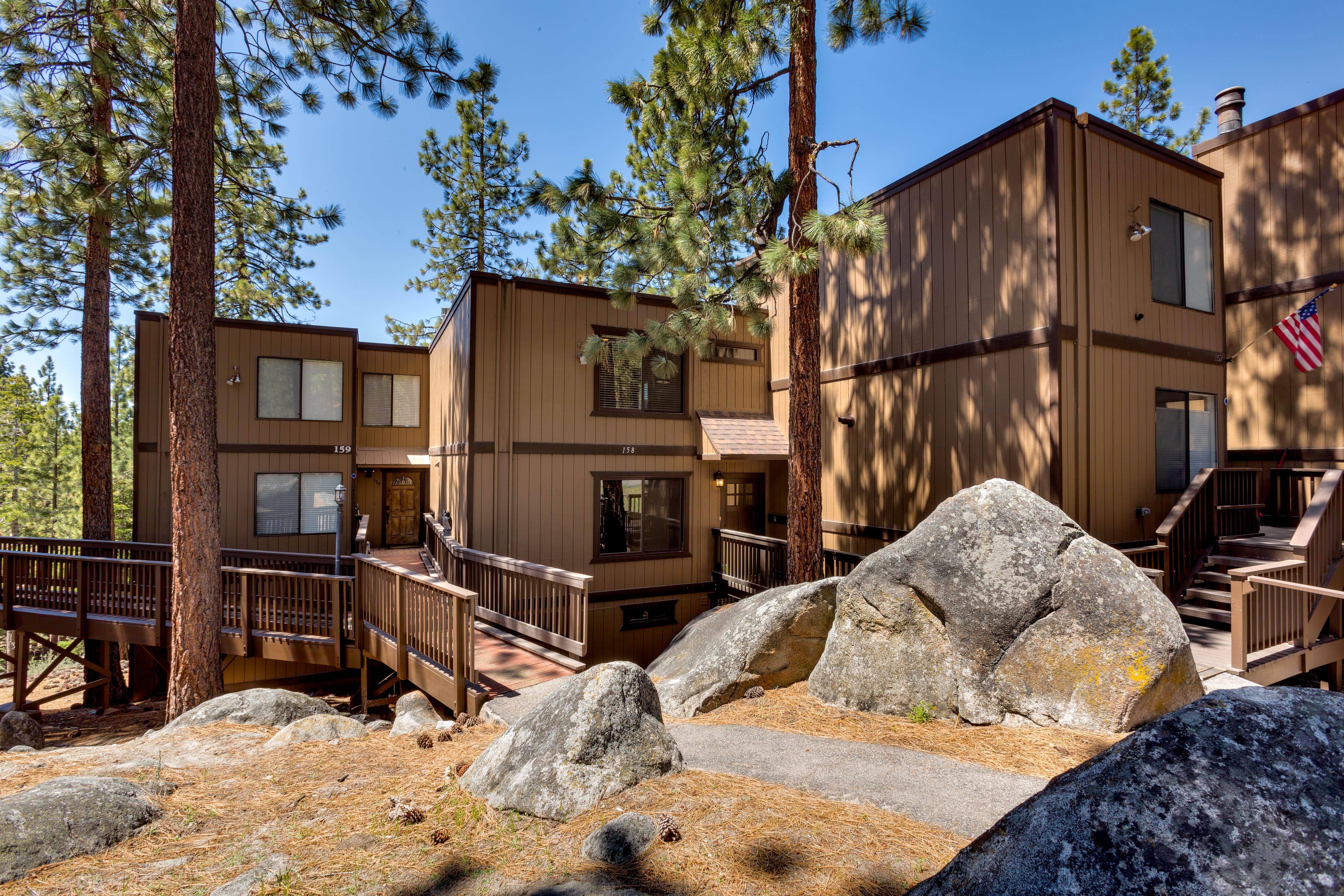 Lake Views, En Suites, Pool, Sauna, Lake Tahoe, Skiing