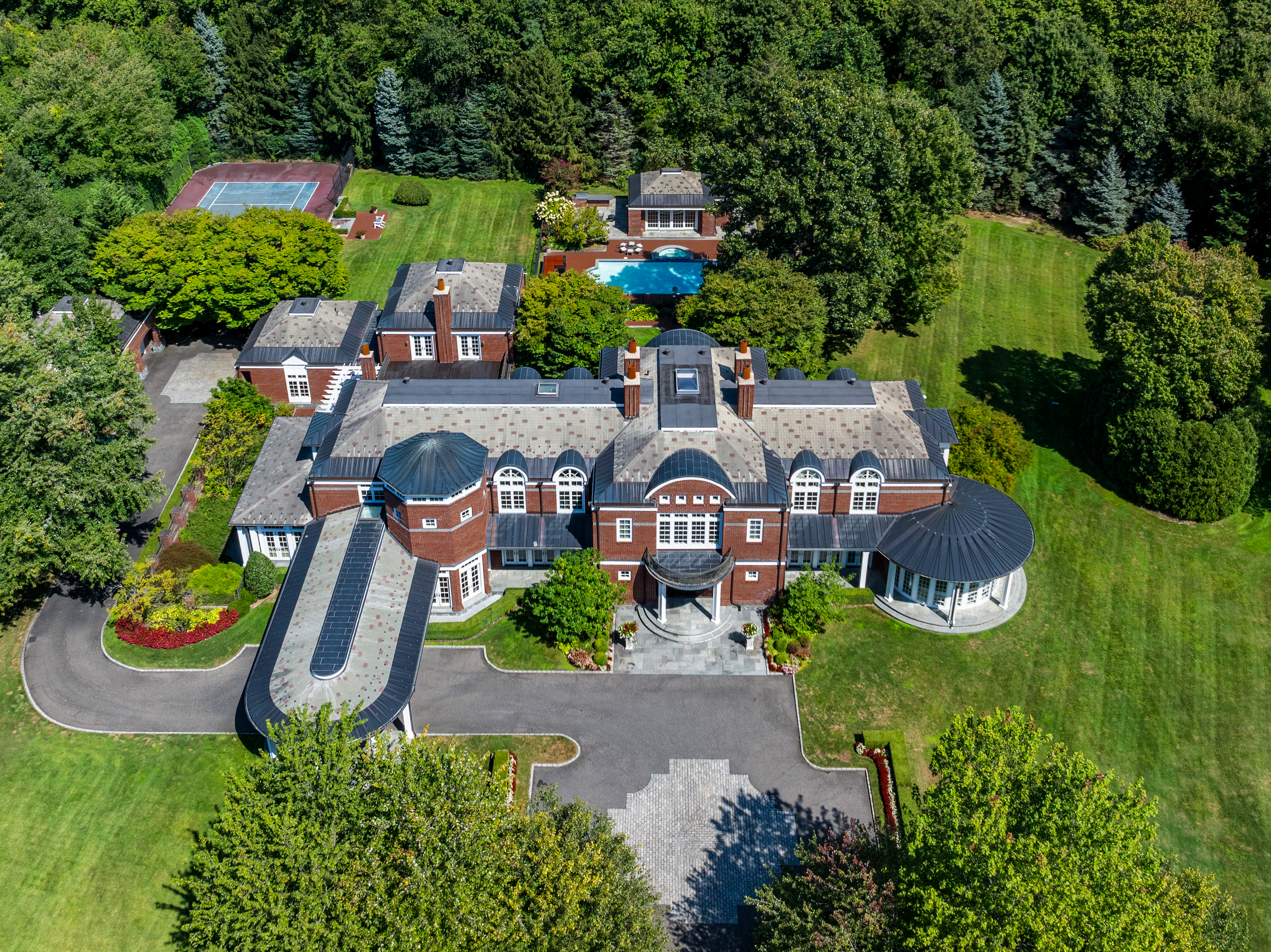 Eleven Dupont Court,Brookville, NY, 11548 