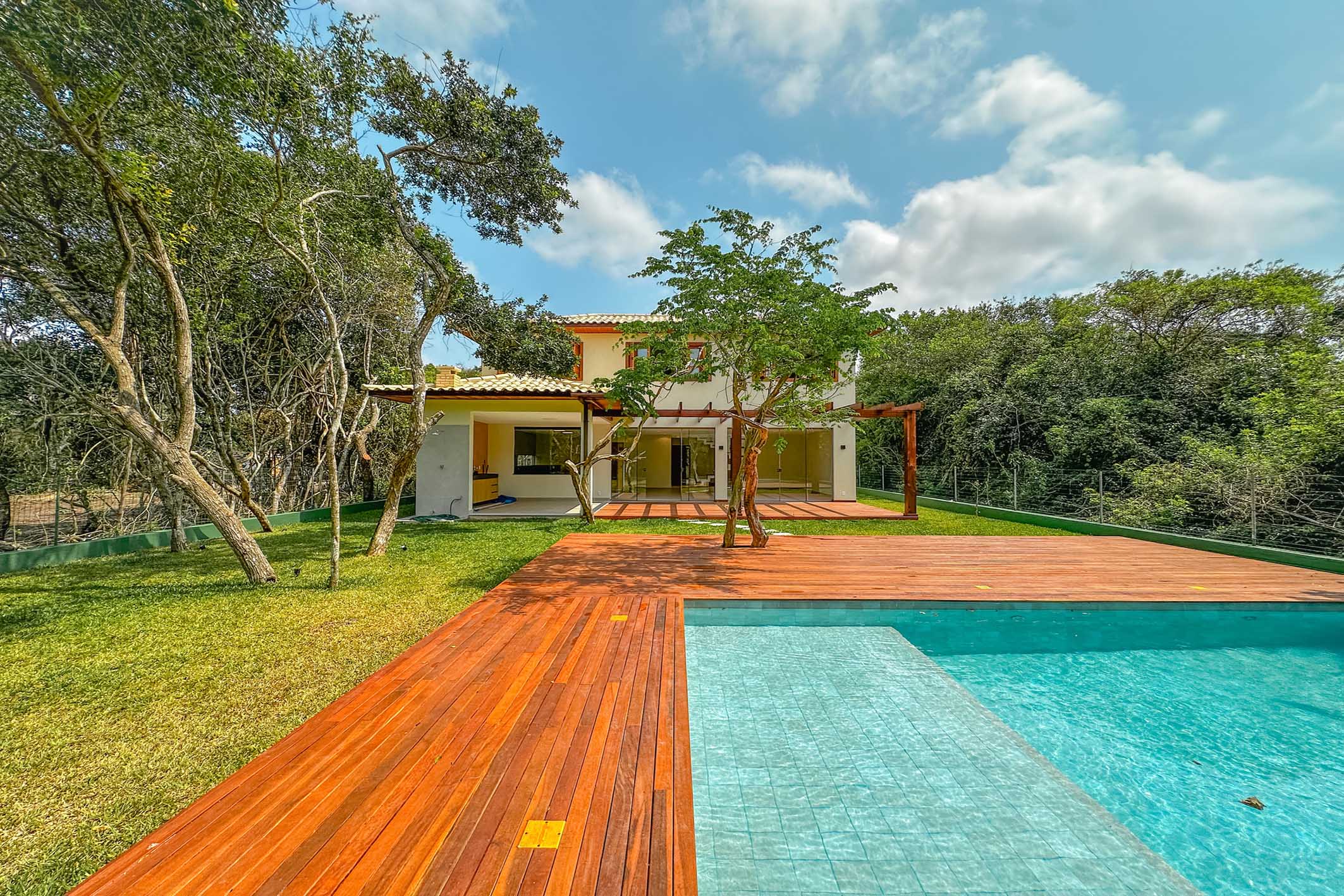 New house with gourmet space and private pool in a luxury condominium in Búzios