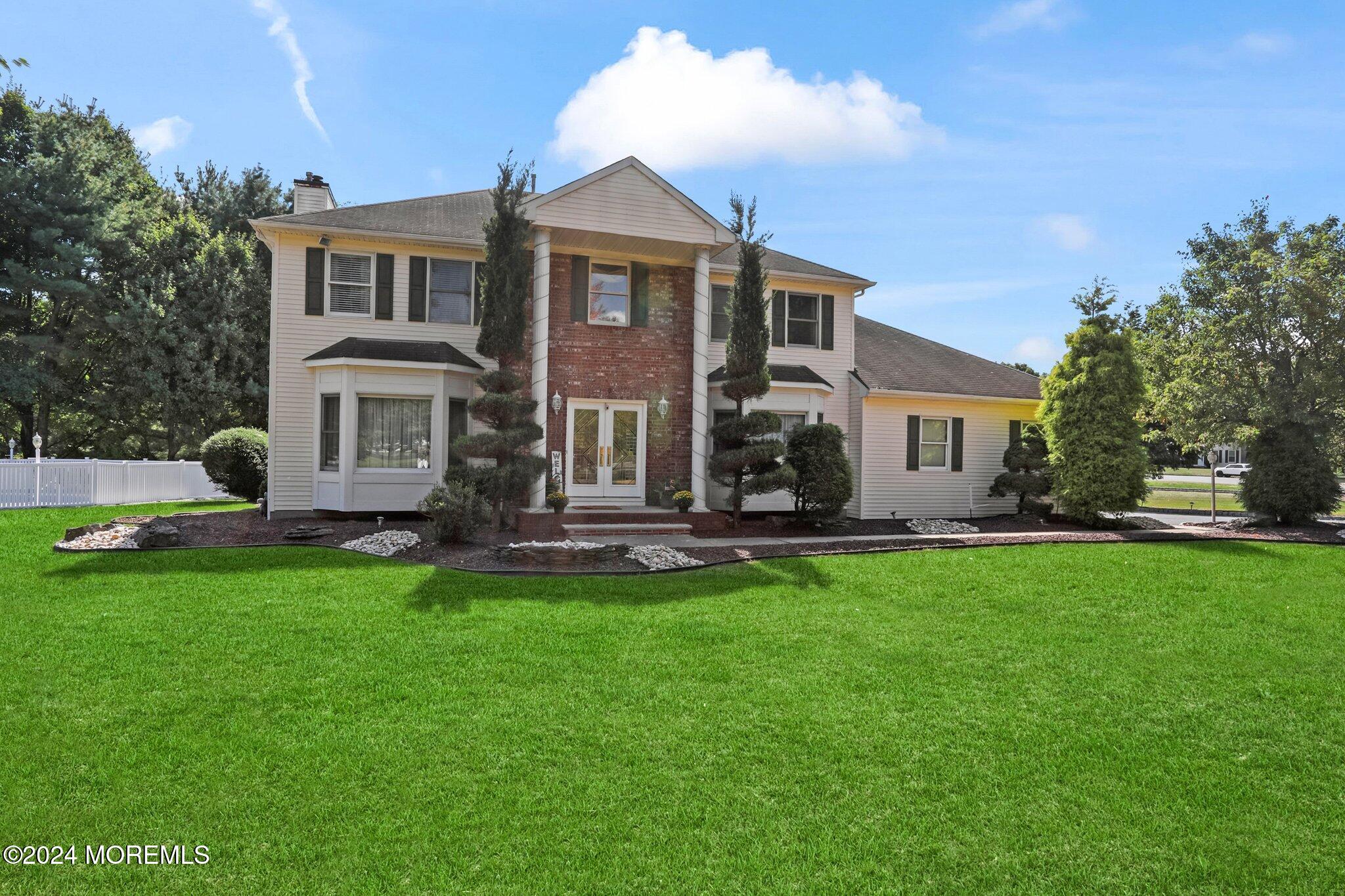 6 Emerald Ct, Freehold, NJ 07728