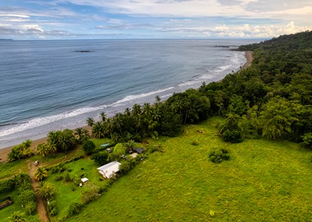 Ready to Divide Eco Beachfront Retreat Property in Drake Bay Ready to Build