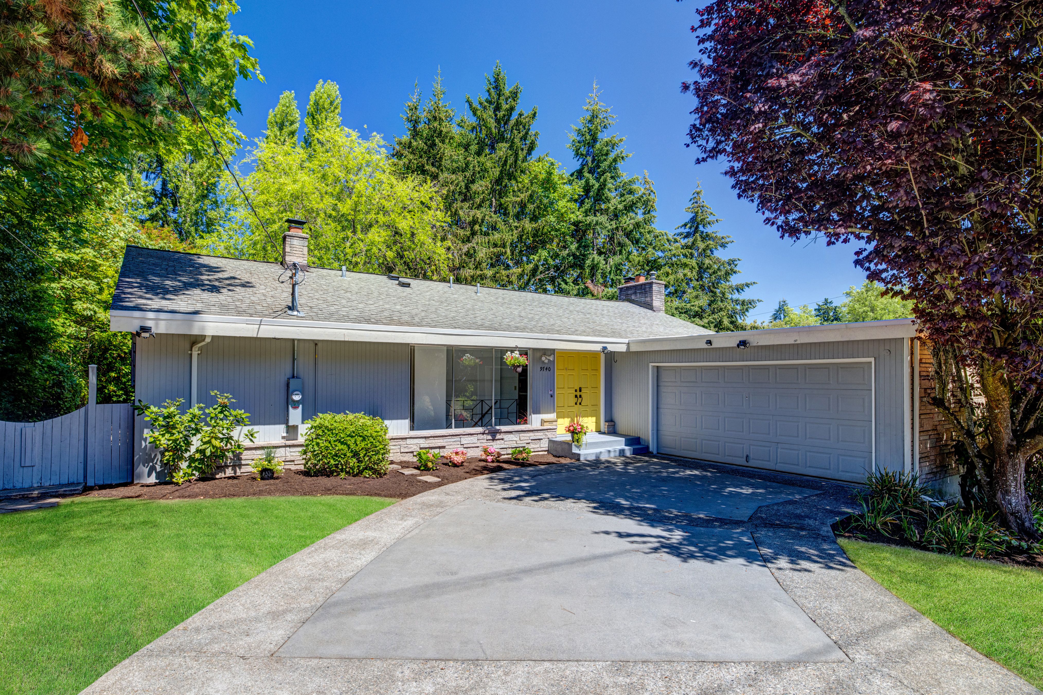 9740 SE 40th St, Mercer Island, WA 98040