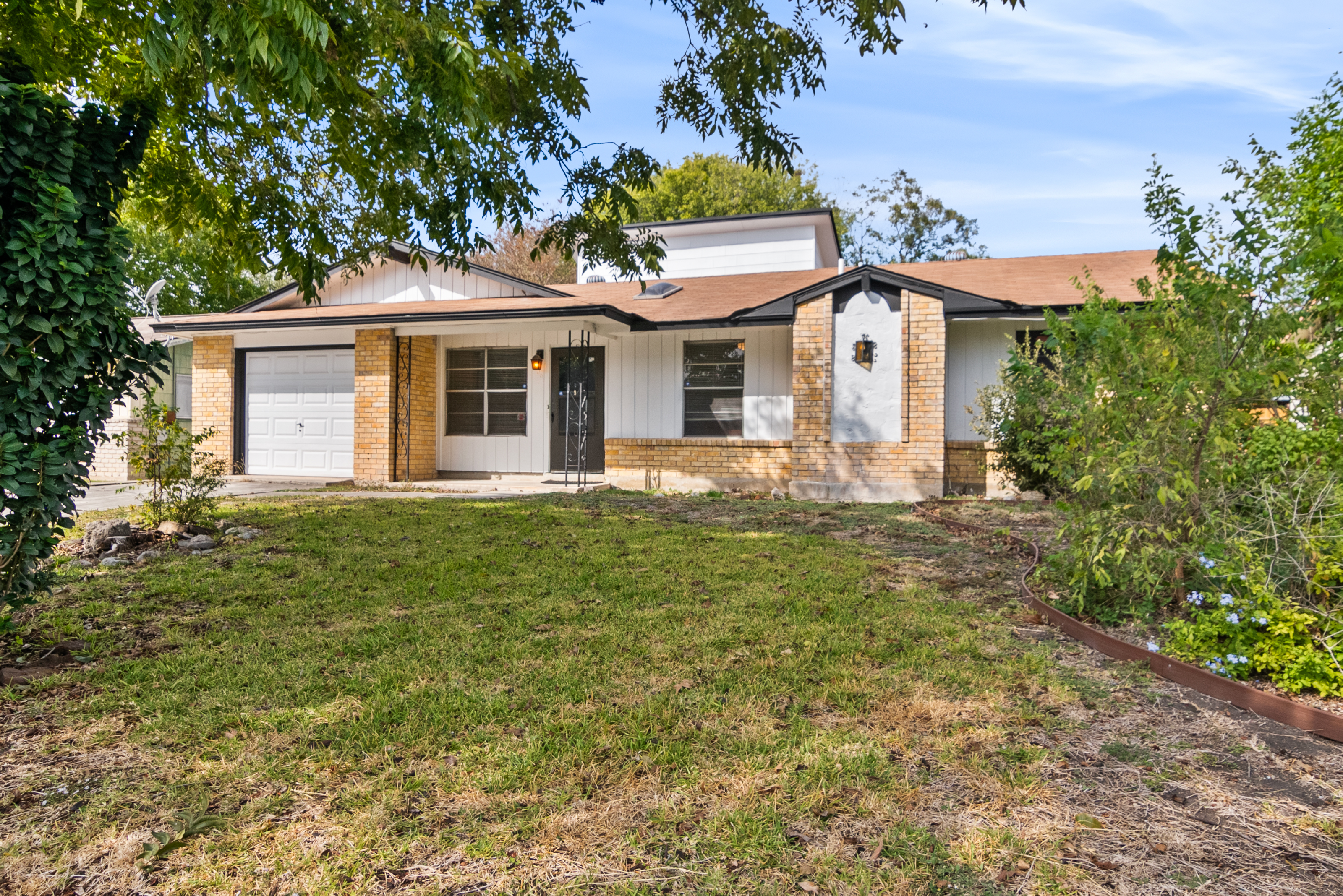 409 Bridgit Drive, Converse, TX 78109