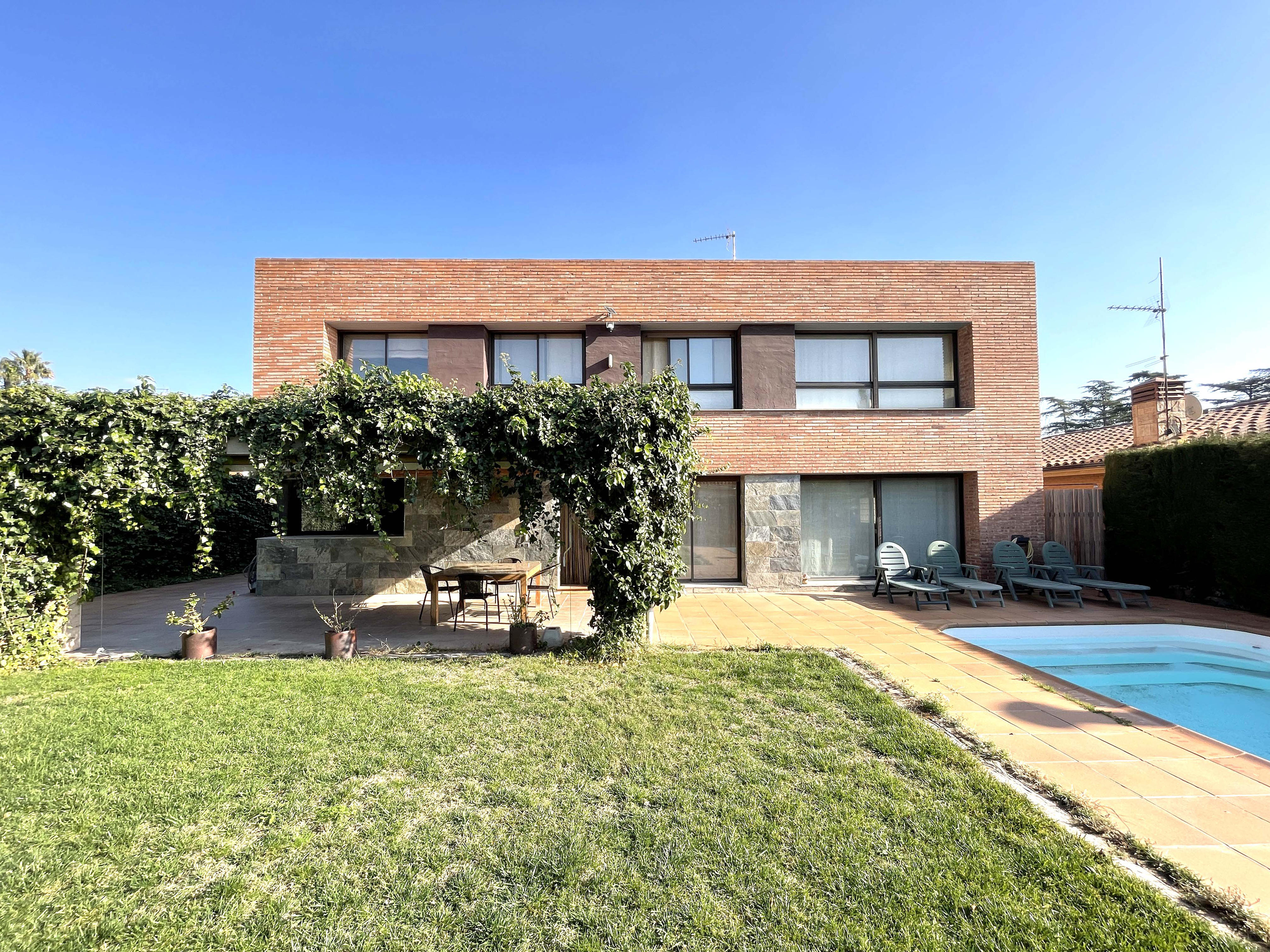 Family house with swimming pool for sale in Reus, Tarragona