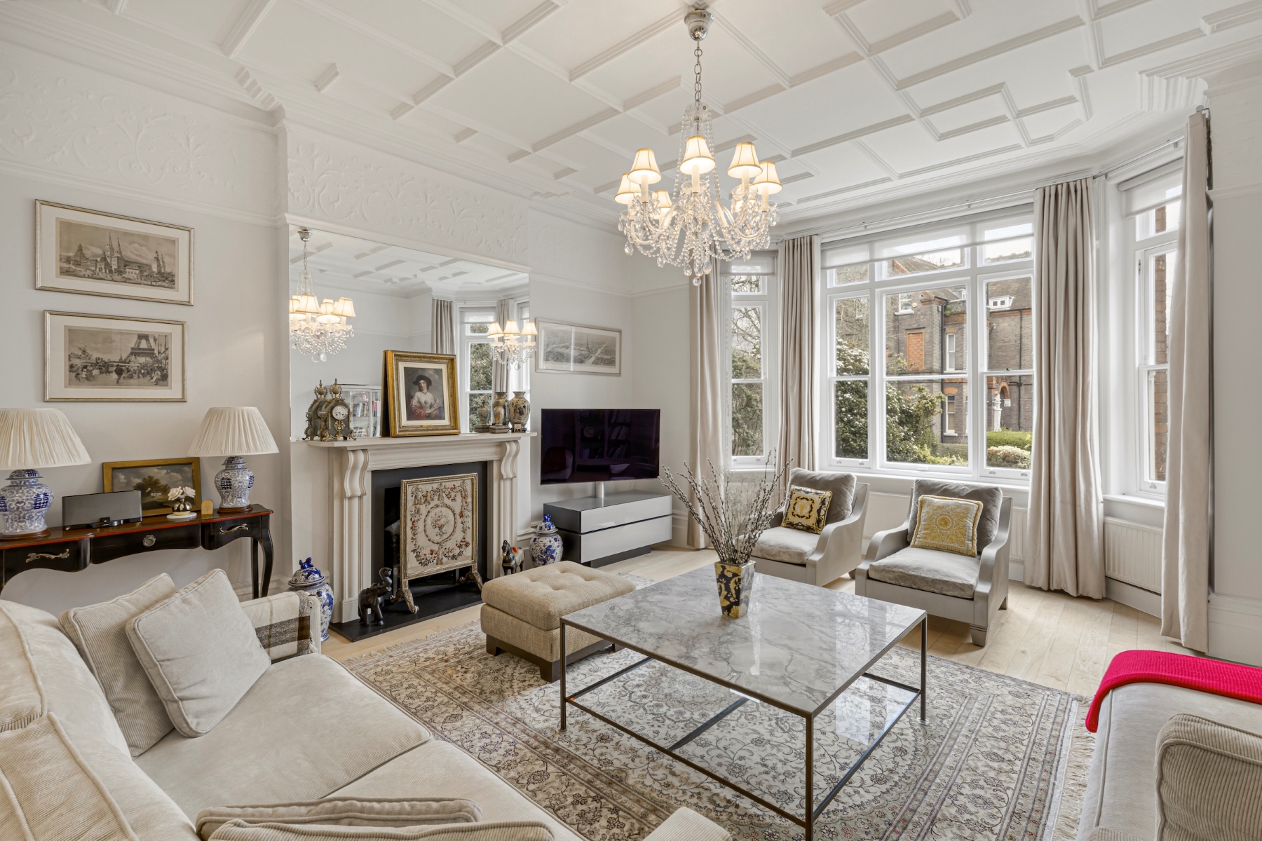 Lateral apartment in the heart of Hampstead