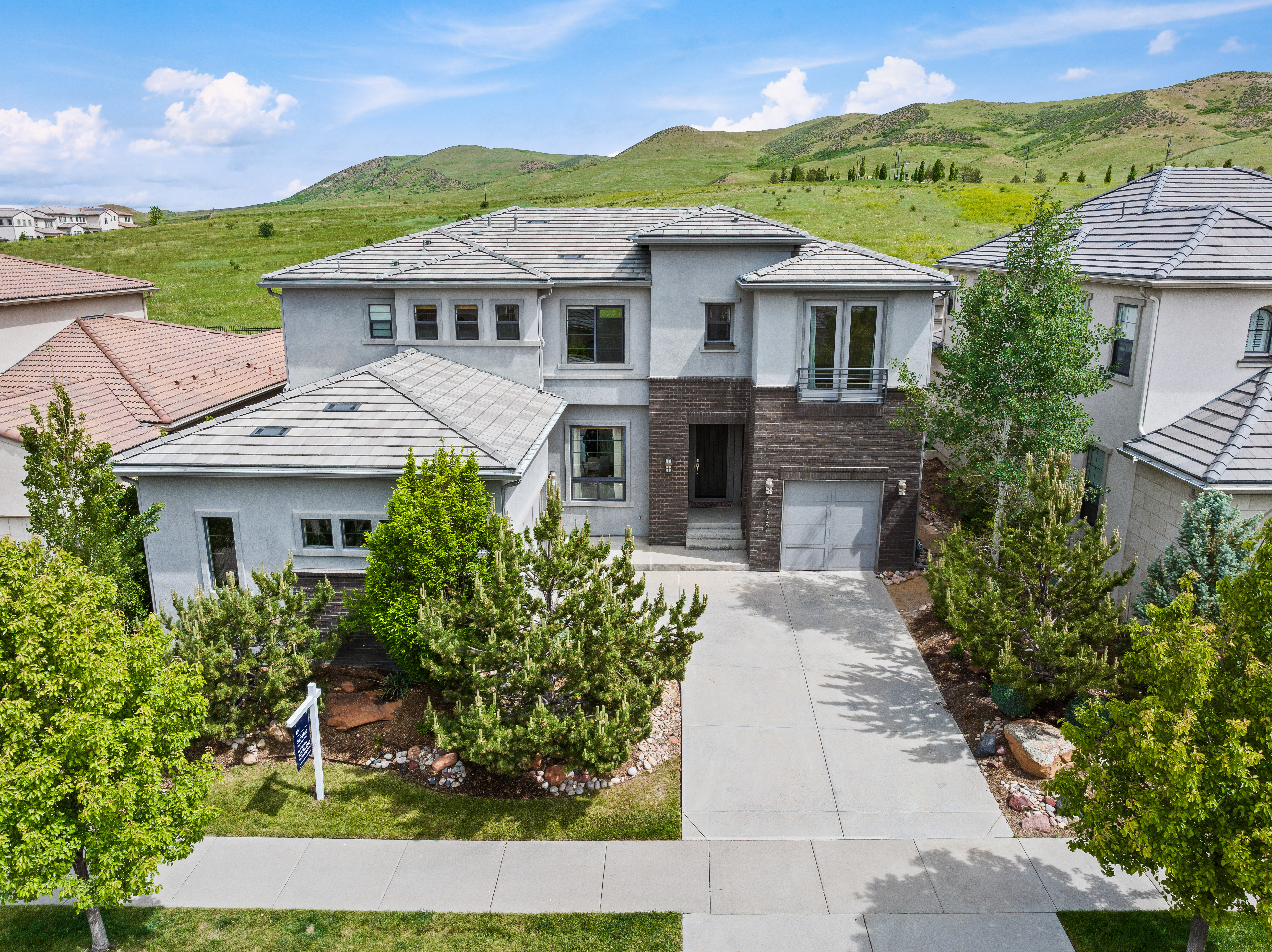 Exquisite 5-bedroom, 6-bath Home in Solterra