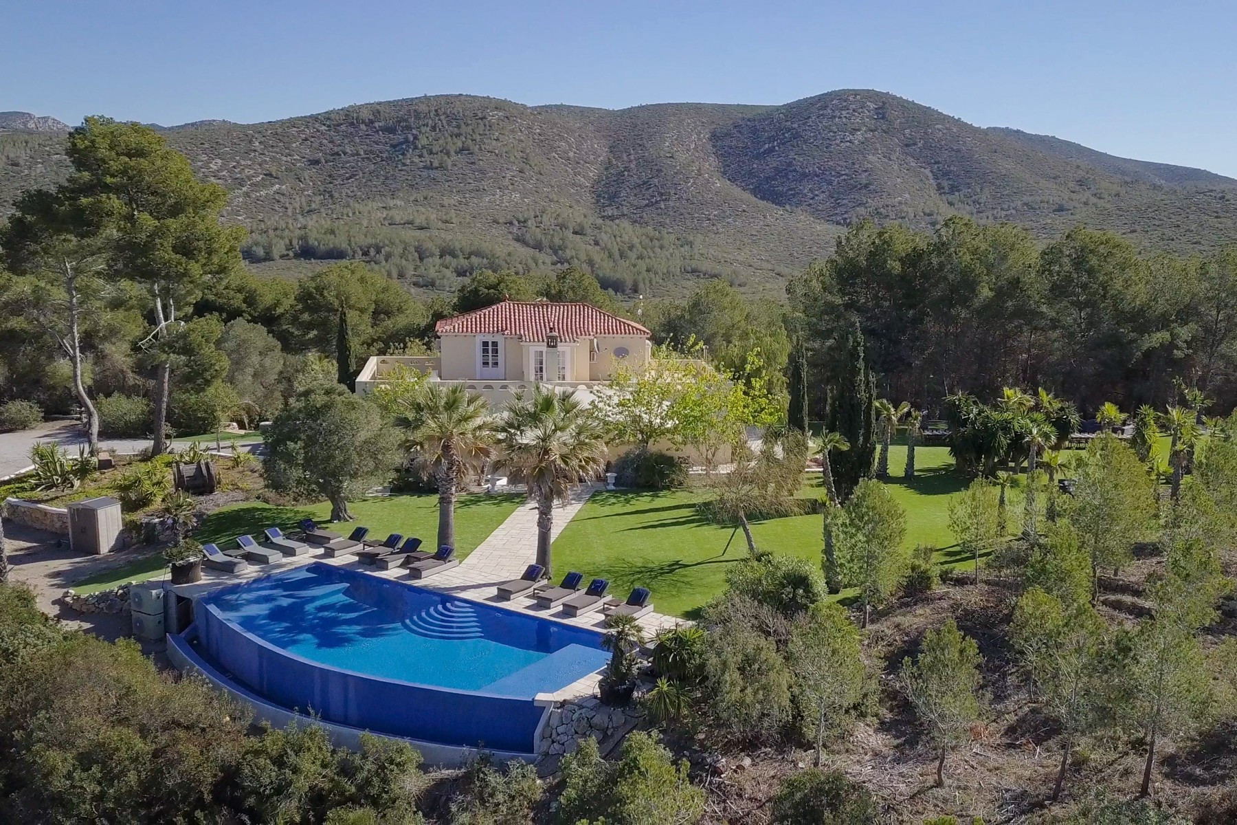 Spectacular 9 bedroom mansion in GARRAF natural Park, close to Barcelona