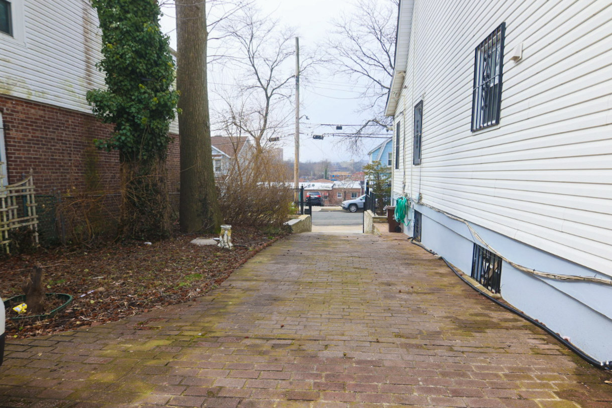 3926 Murdock Ave, Bronx, NY 10466