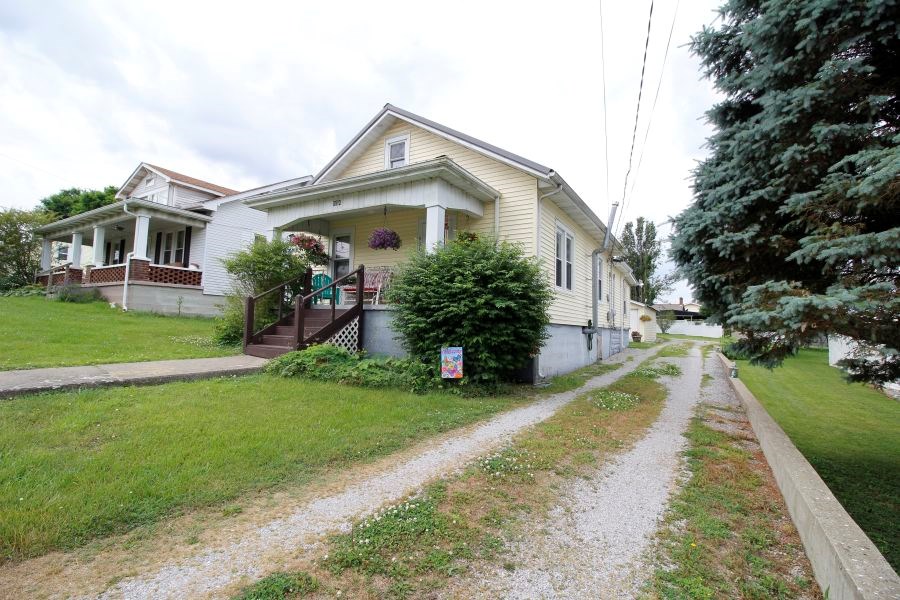 Broadway St, Cave City, KY 42127 #1