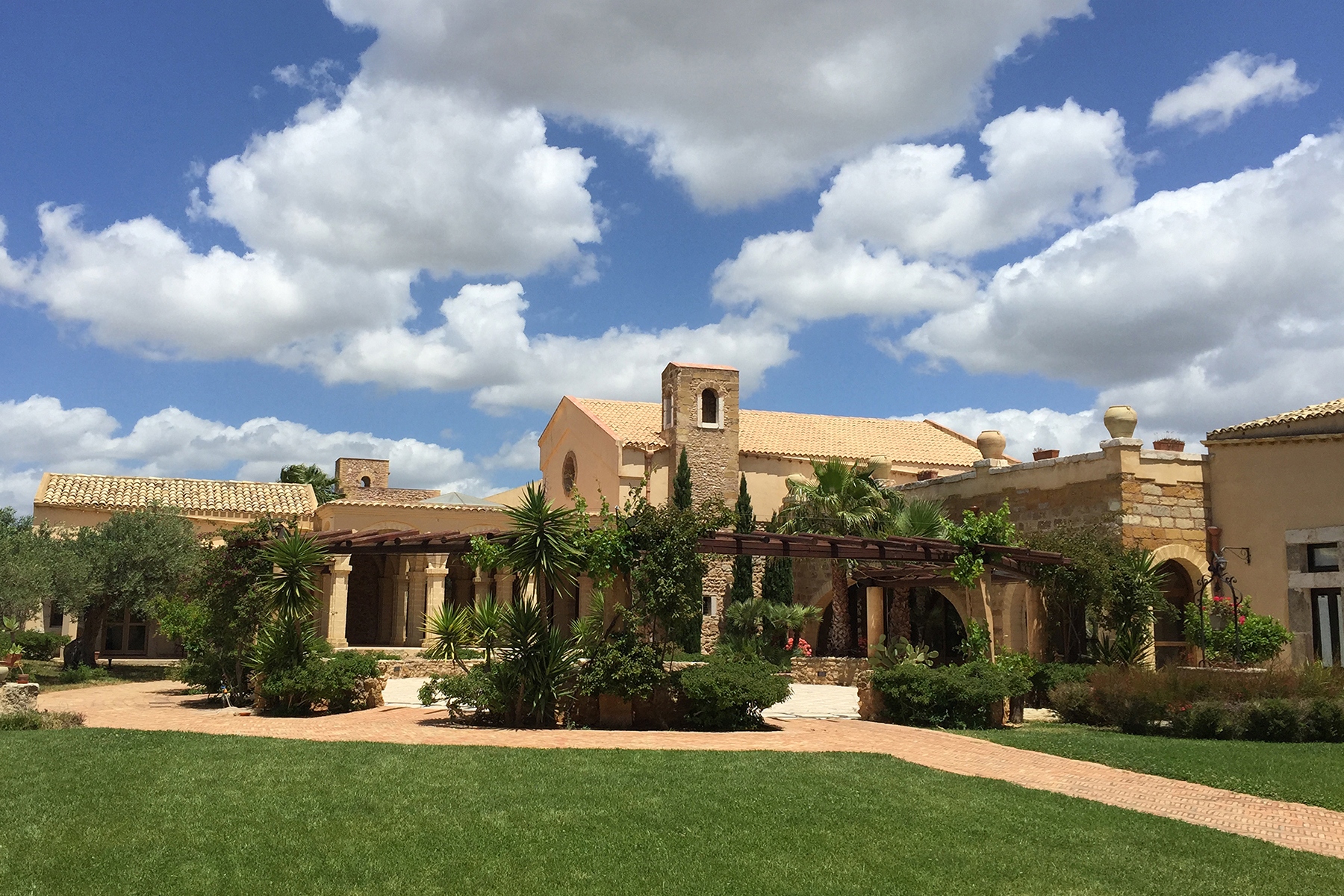 Magnificent Sicilian Wine Estate