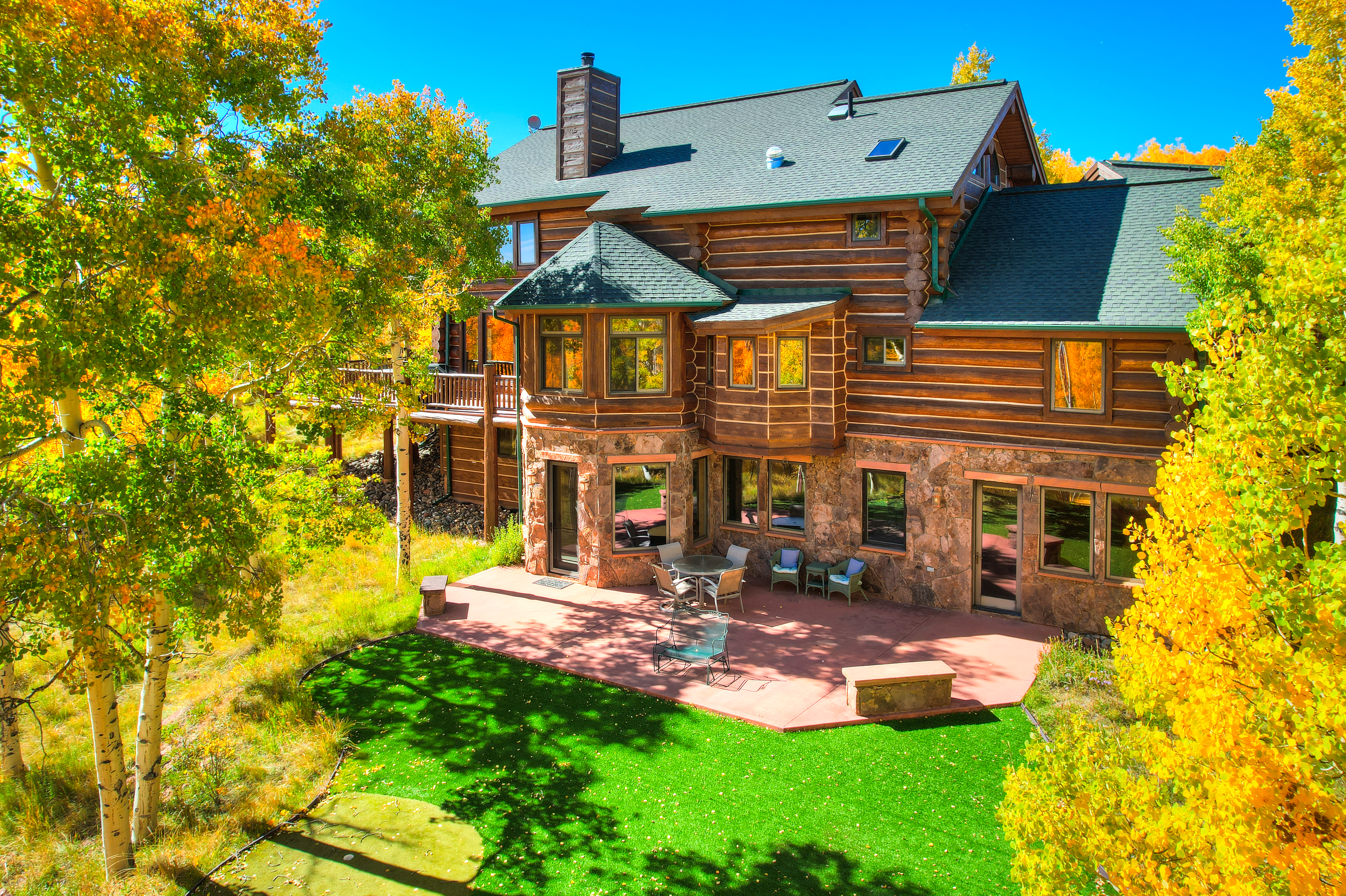 Stunning Custom Designed Log Estate On 5 Acres Of Pristine Wilderness