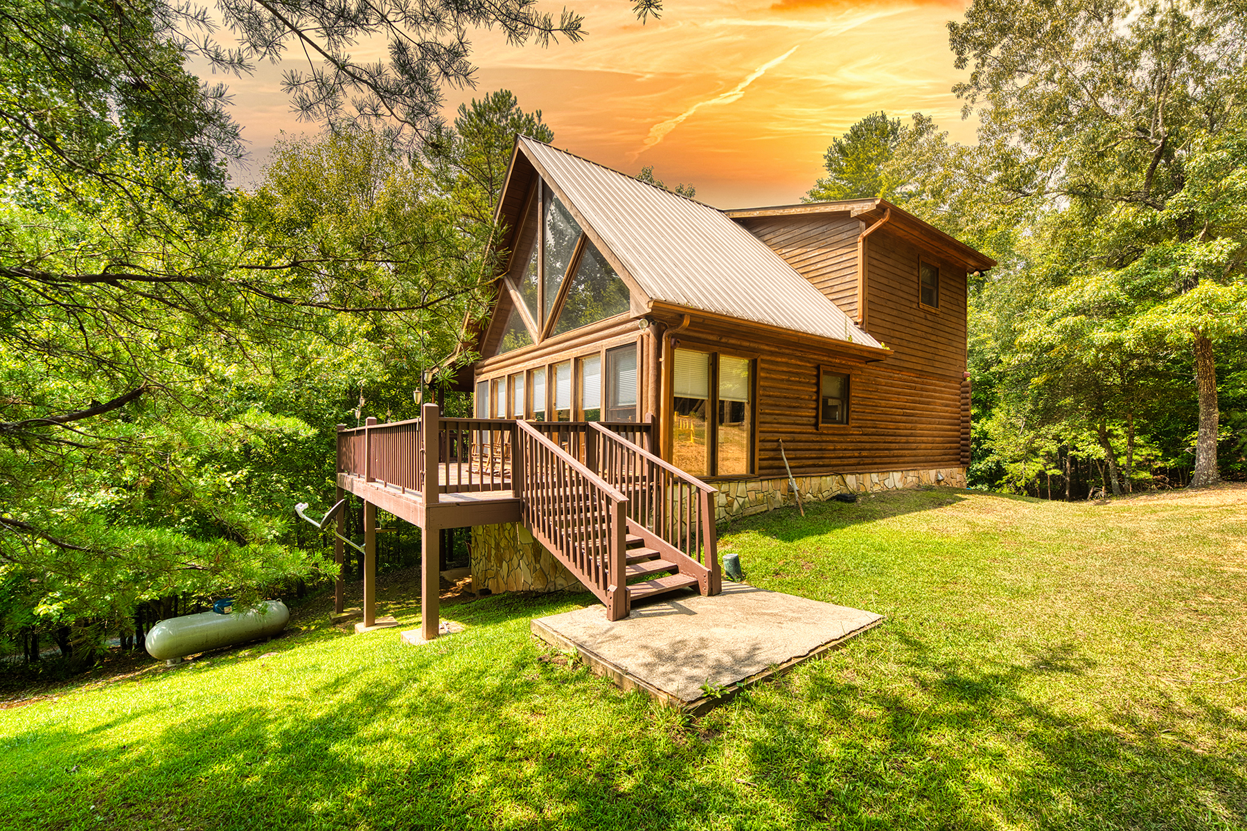 Unique Western Cabin with Character and Charm