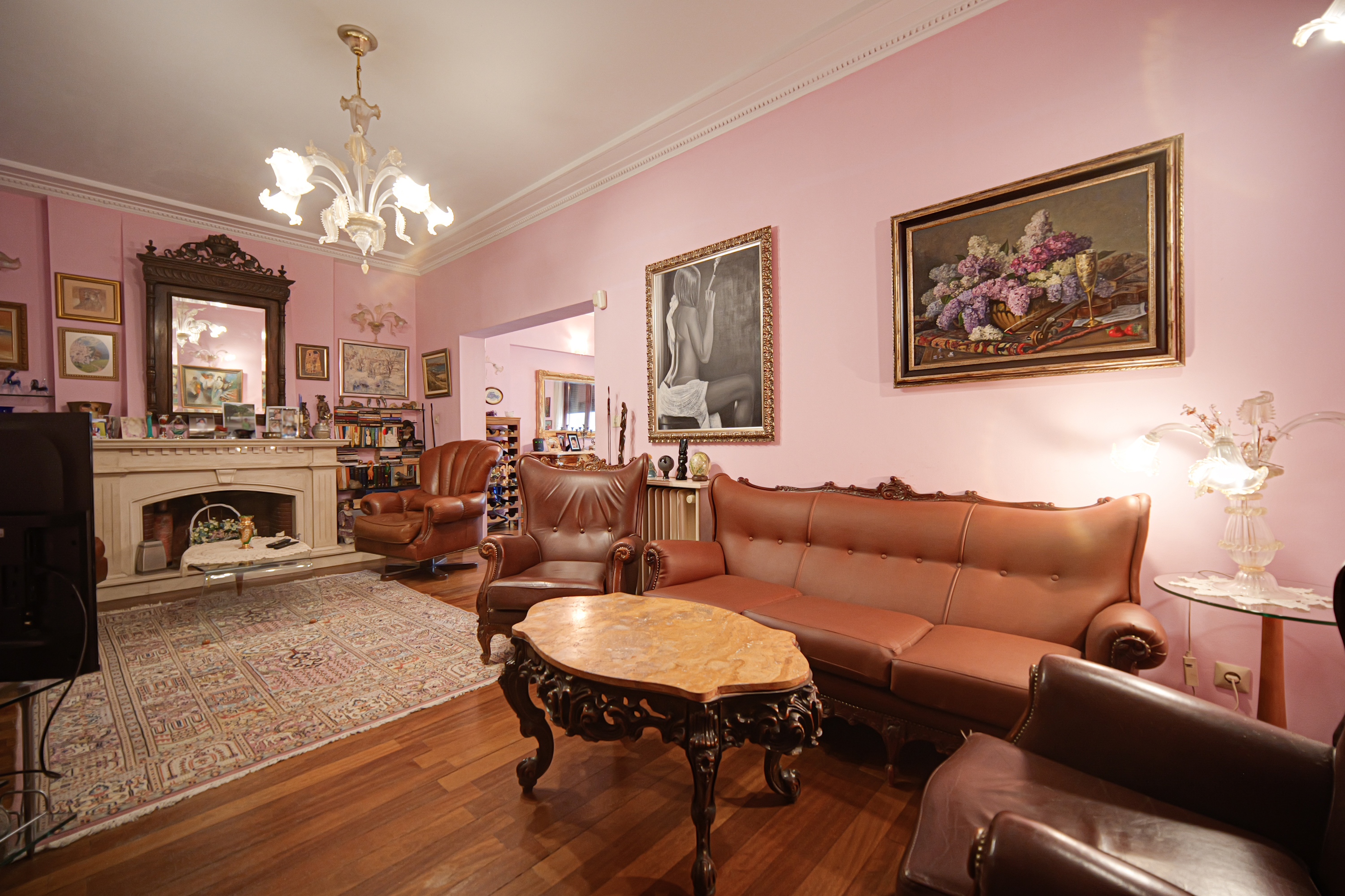 Aristocratic apartment for sale next to the St. Alexander Nevsky Cathedral