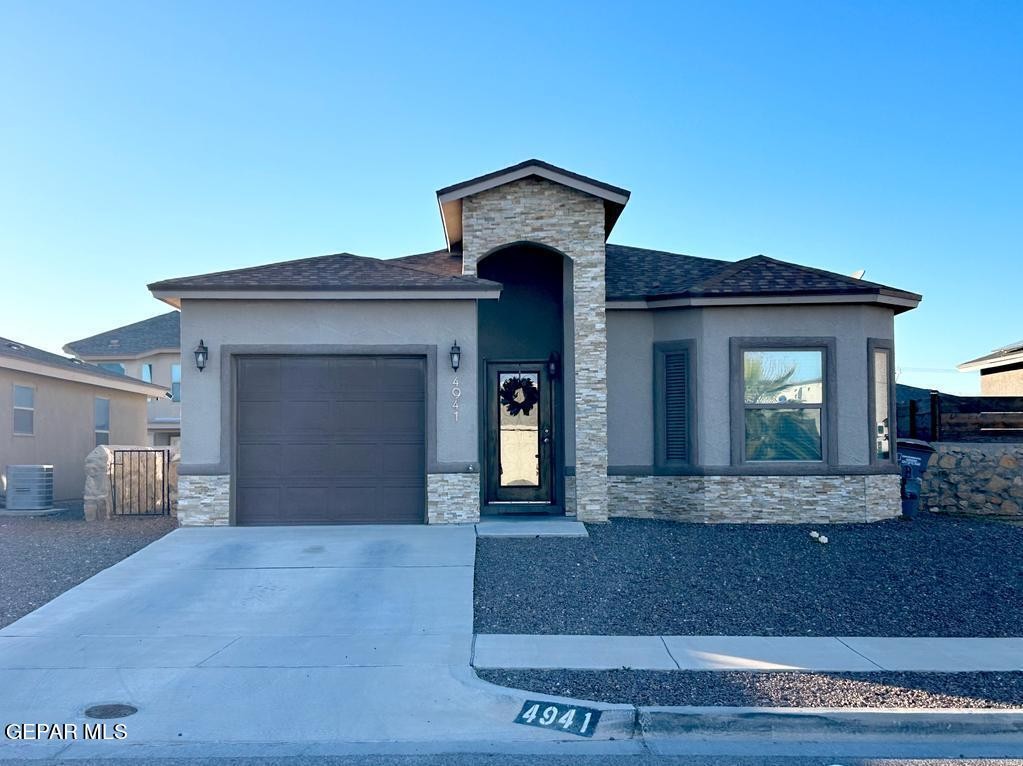 Ruben Soto Dr, El Paso, TX 79938