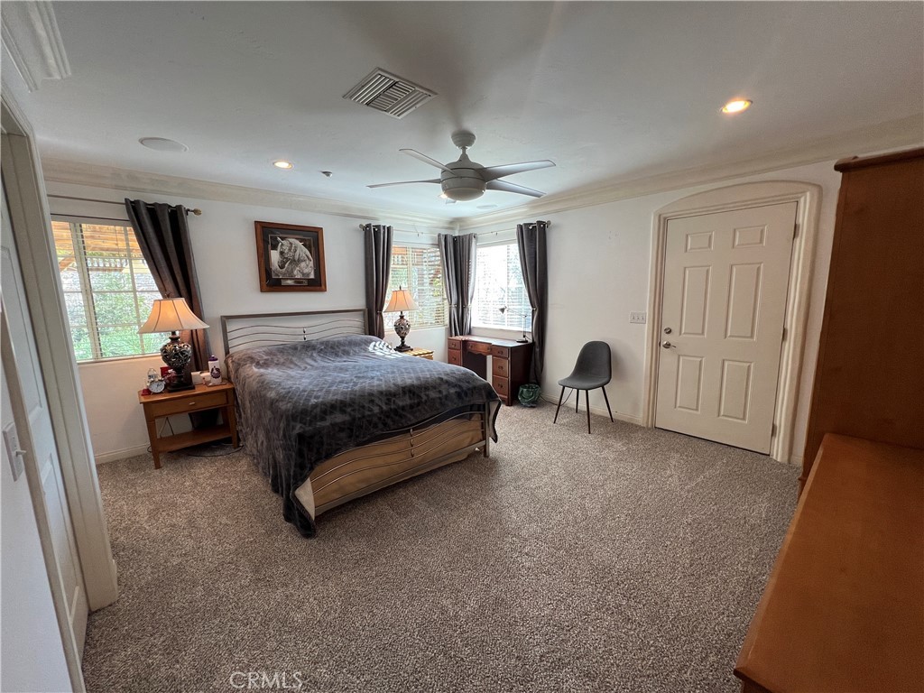 984 Deercrest Dr, San Bernardino, CA 92407