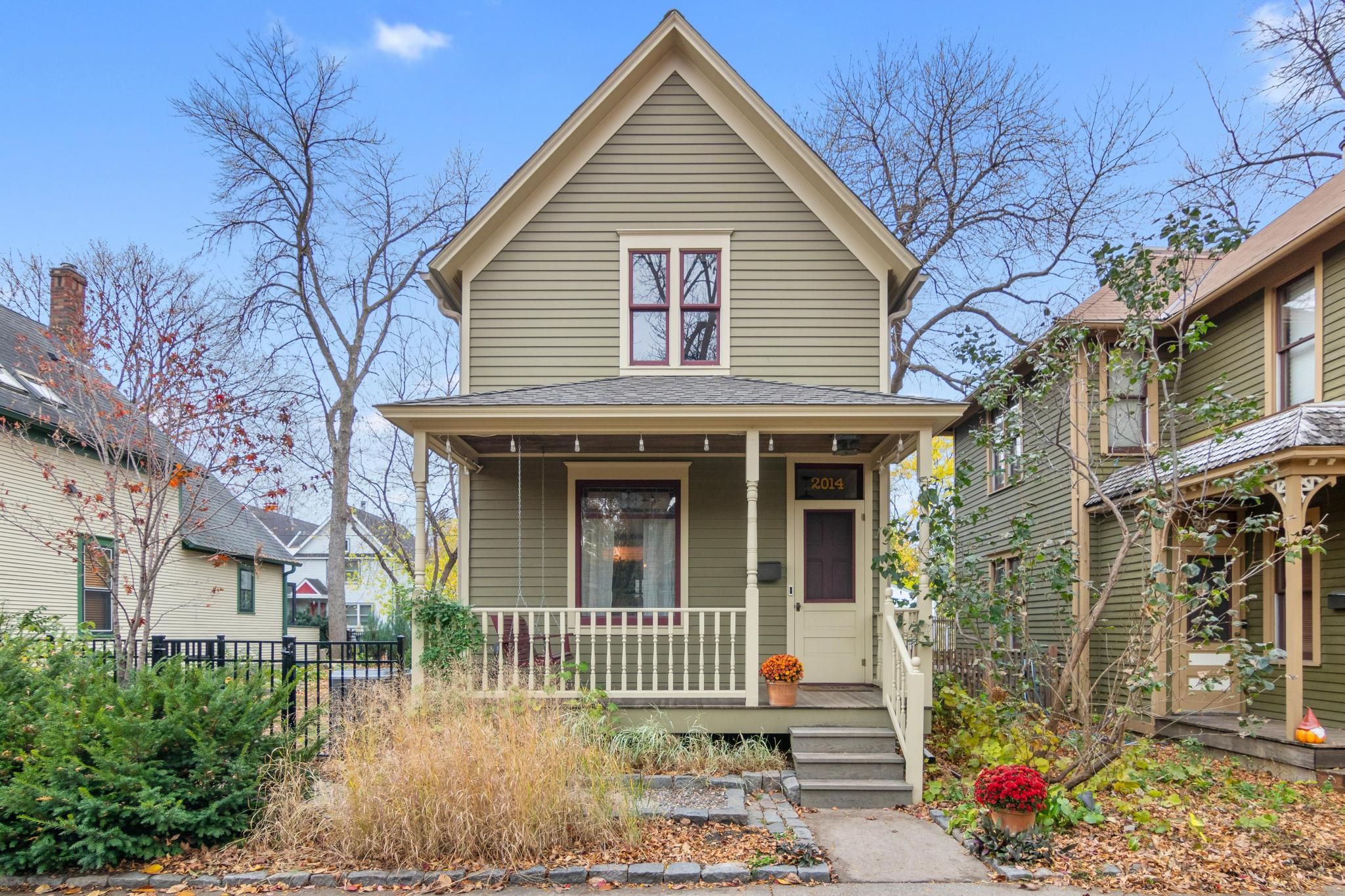 Historic Charmer - 2014 Milwaukee Avenue, Minneapolis, MN 55404