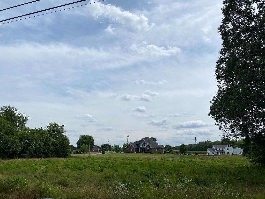 Skees Rd, Bowling Green, KY 42104