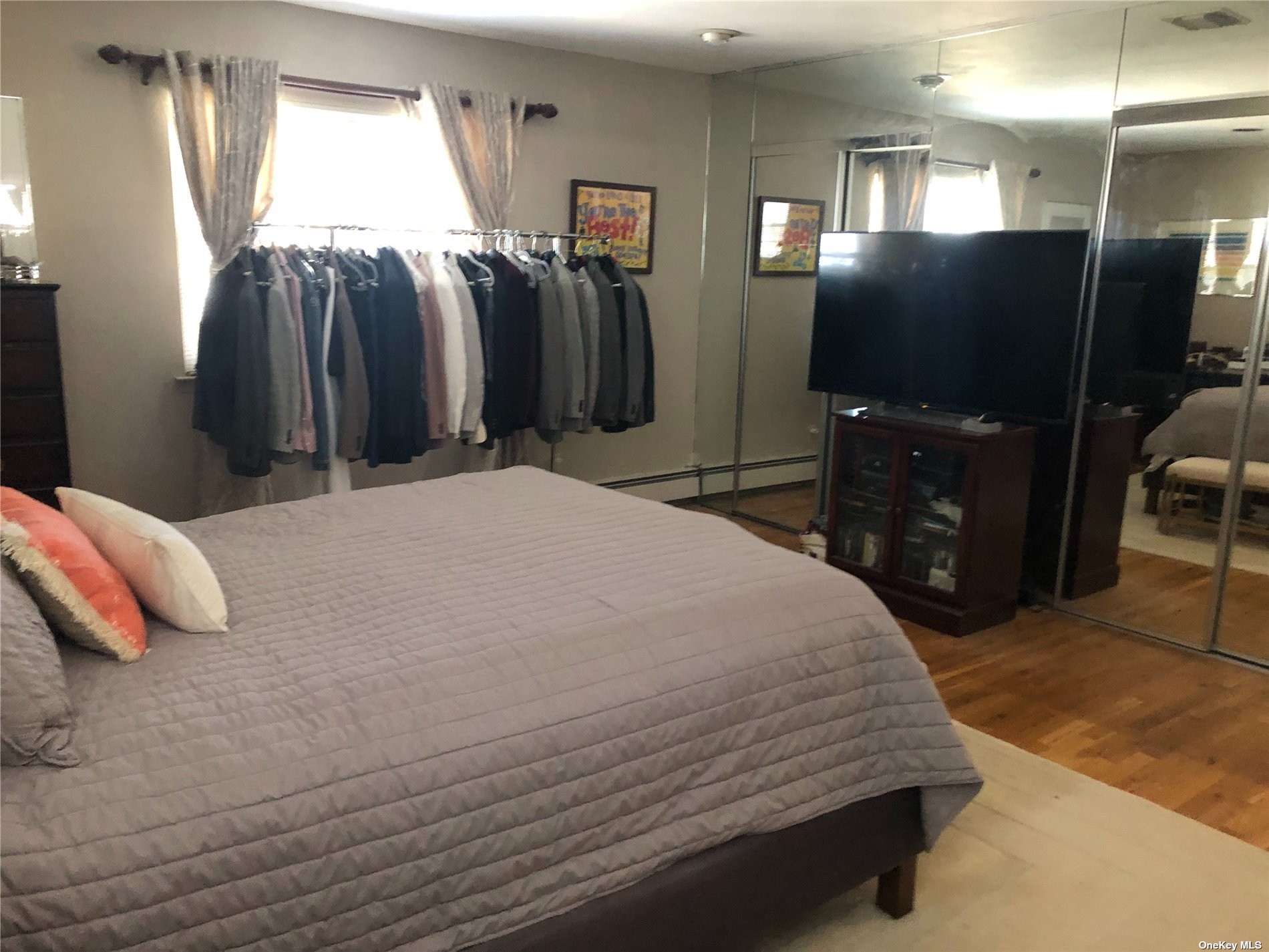 78 Barry Ln, Syosset, NY 11791