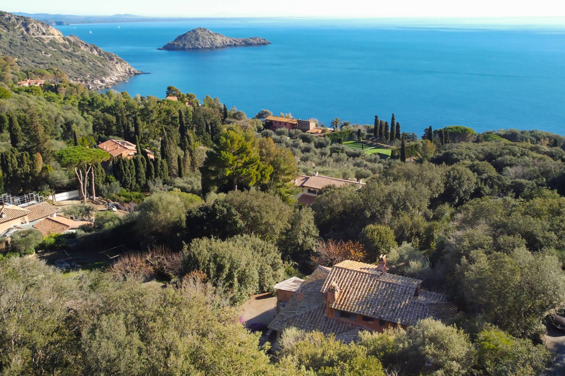 Semi-detached villa overlooking the Argentario coast