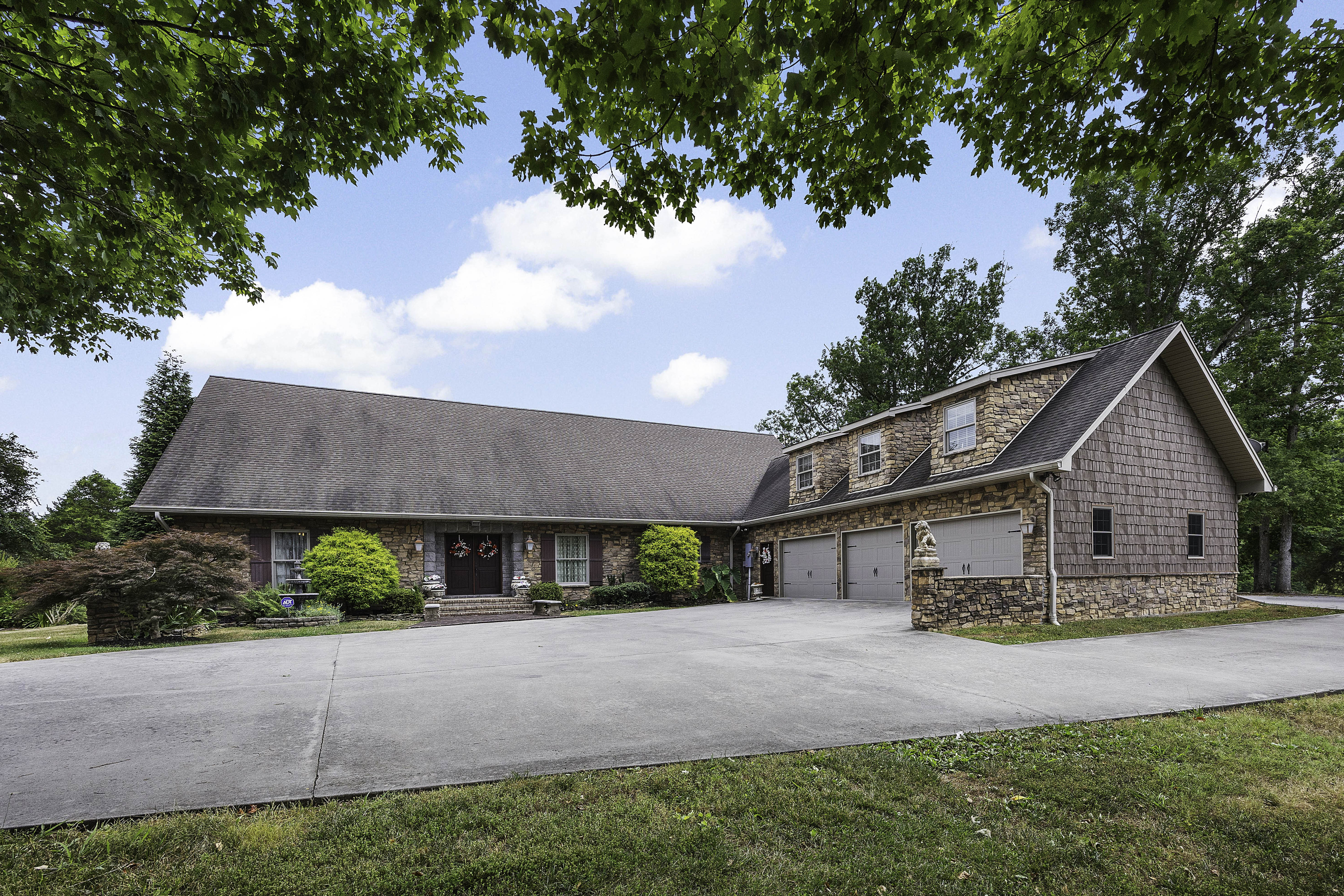 231 County Road 110, Athens, TN 37303