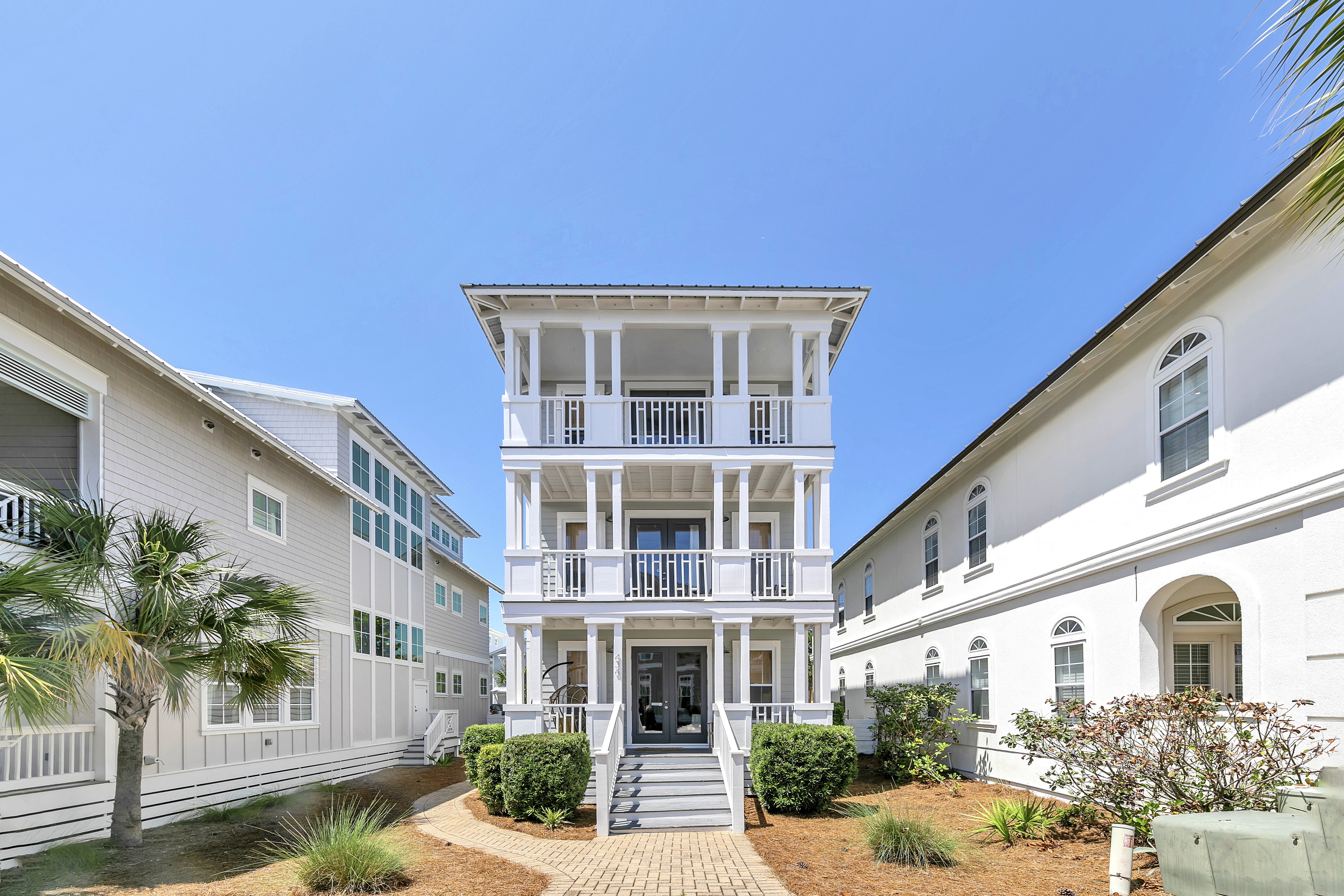 Multi-Level Beach House In 30A Community With Deeded Beach Access