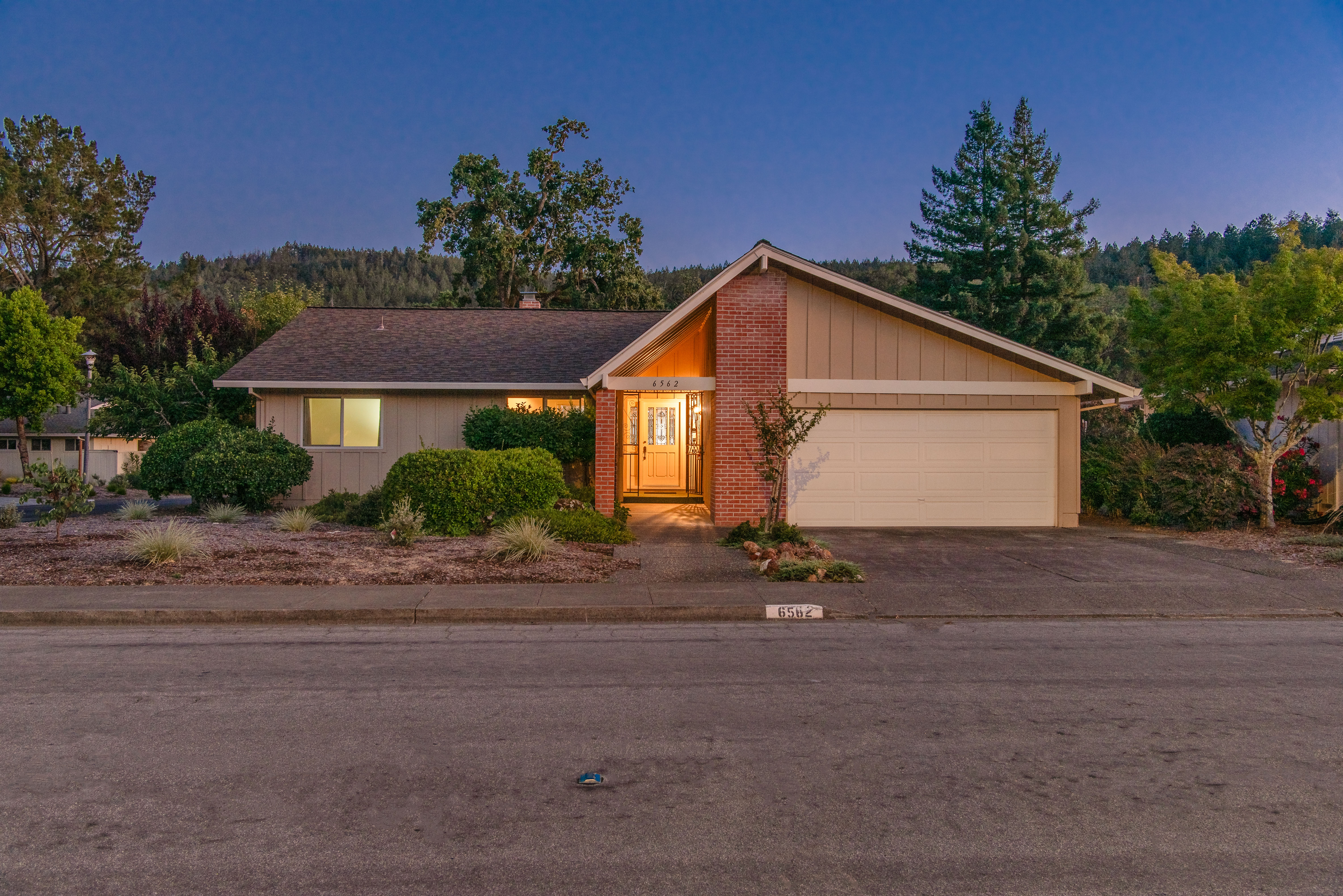 6562 Stone Bridge Road, Santa Rosa, CA 95409