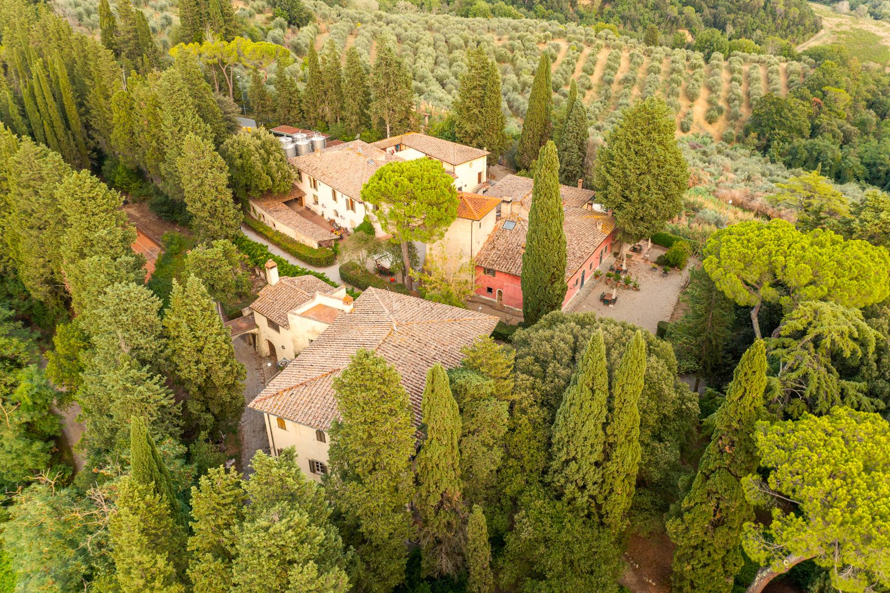 Exceptional 300 hectares hunting and wine estate 