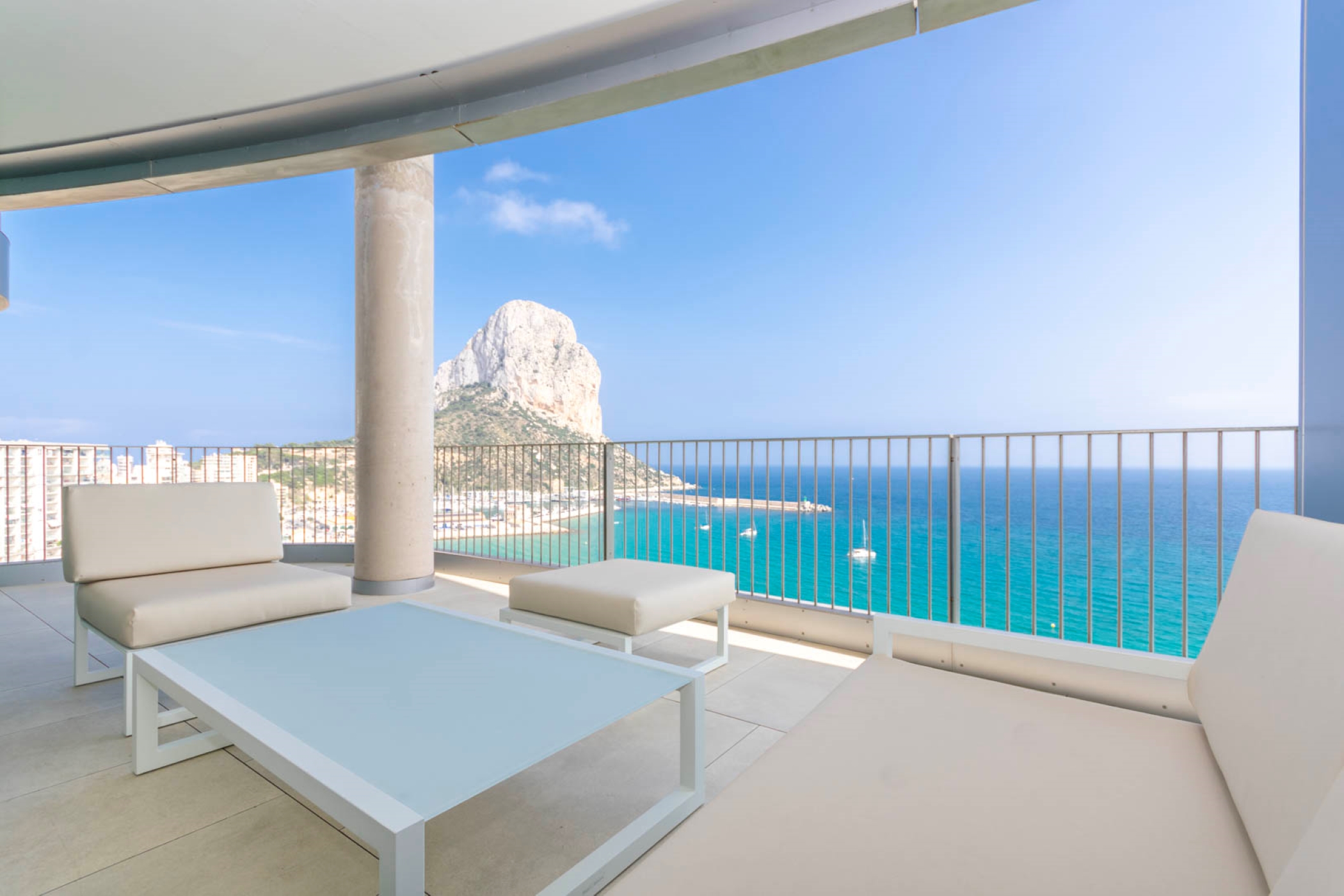 Luxury Seafront Apartment in Calpe